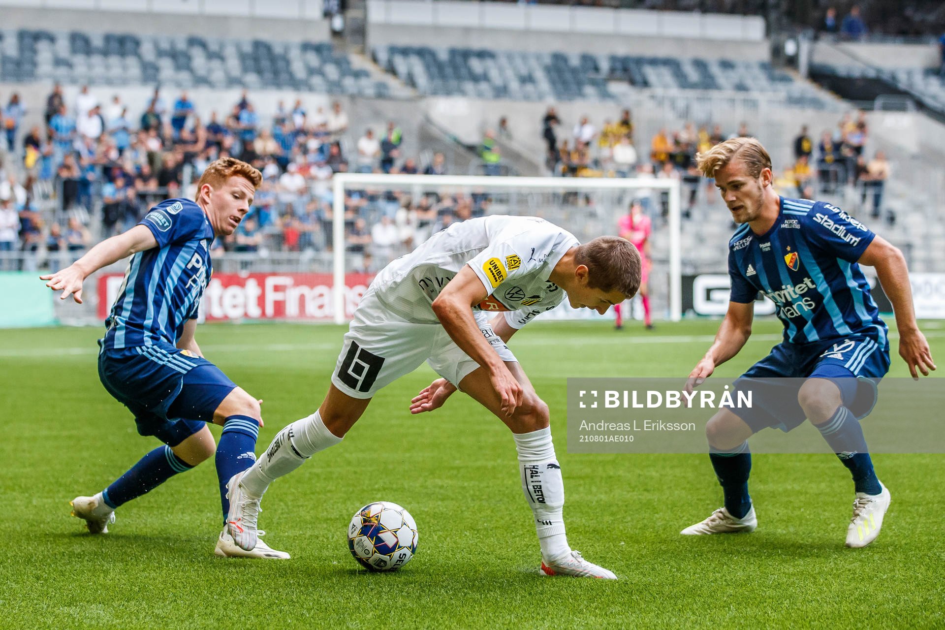 Djurgårdens Aslak Witry och Hampus Finndell mot Häckens