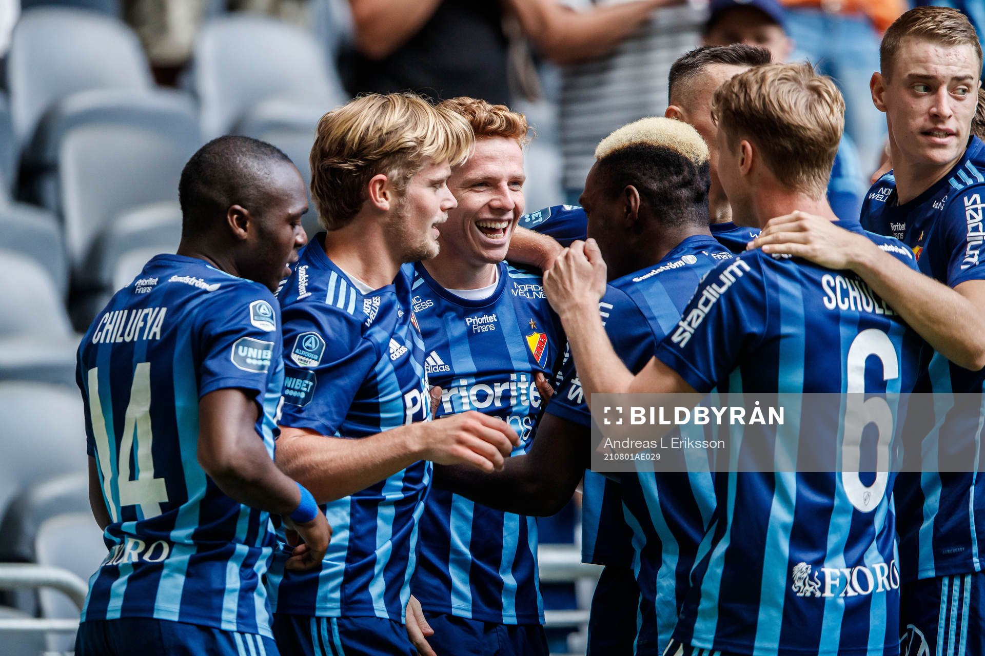 Djurgårdens Aslak Witry jublar med lagkamrater
