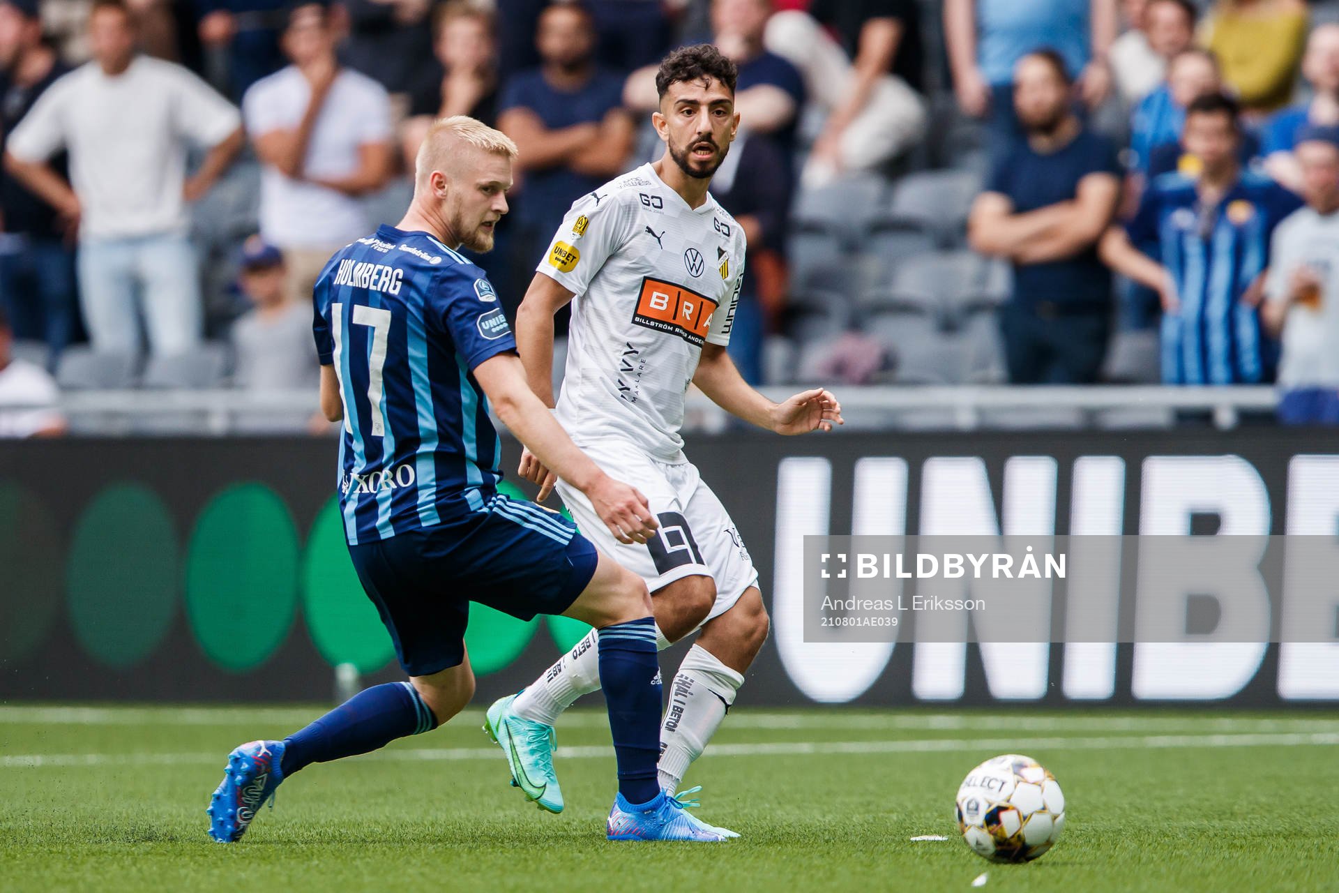 Djurgårdens Kalle Holmberg och Häckens Daleho Irandust