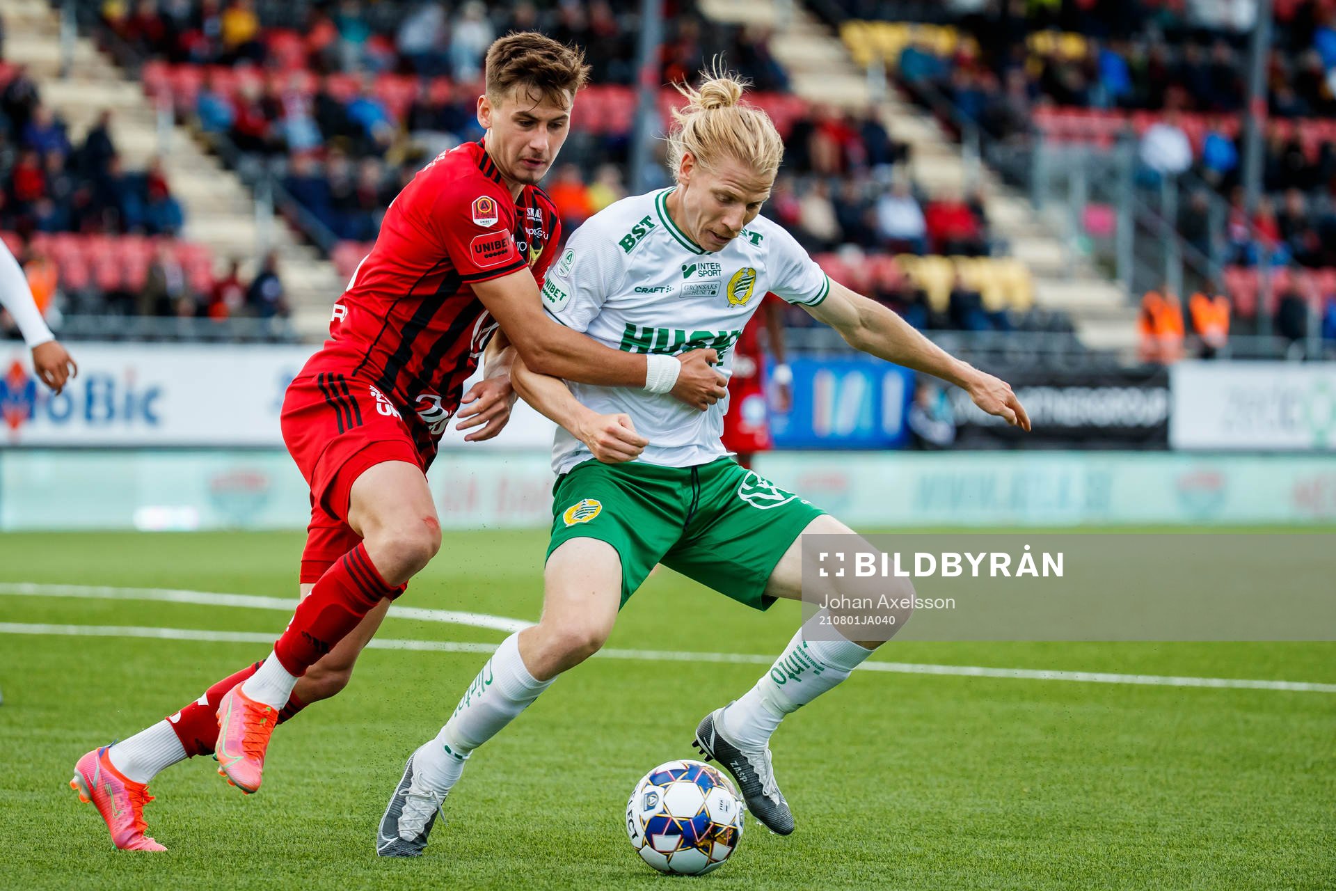 Östersunds Nikolas Dosis och Hammarbys Gustav Ludwigson