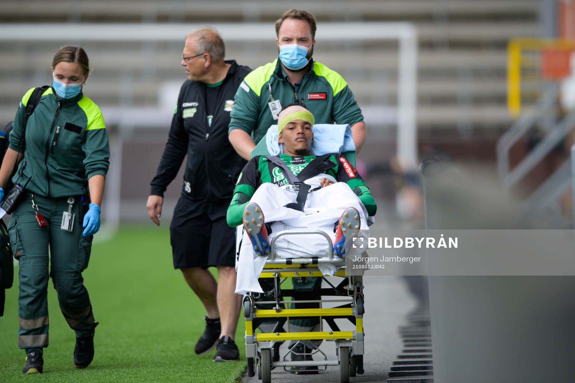 Varbergs Dean Solomons förväg med ambulans