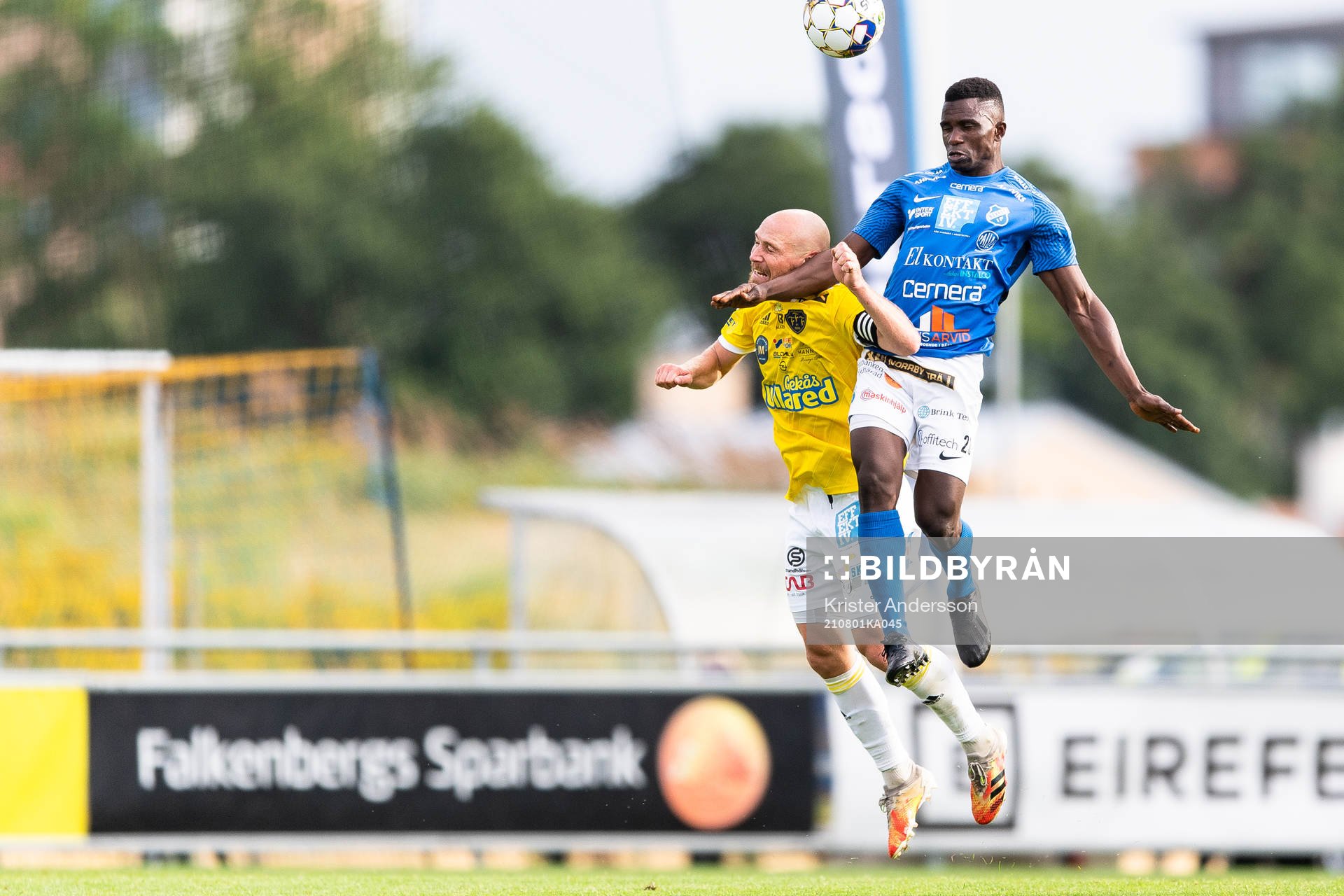 Falkenbergs Christoffer Carlsson och Norrbys Bubacarr Jobe