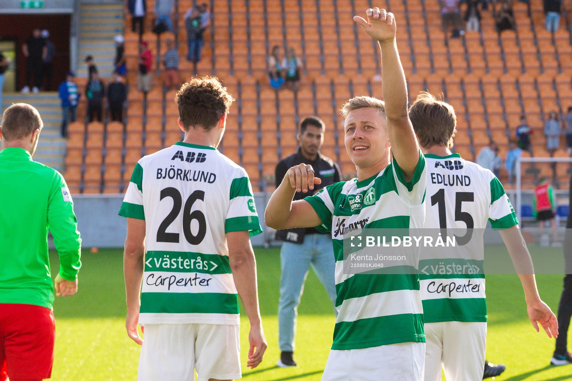 Västerås Simon Gefvert jublar