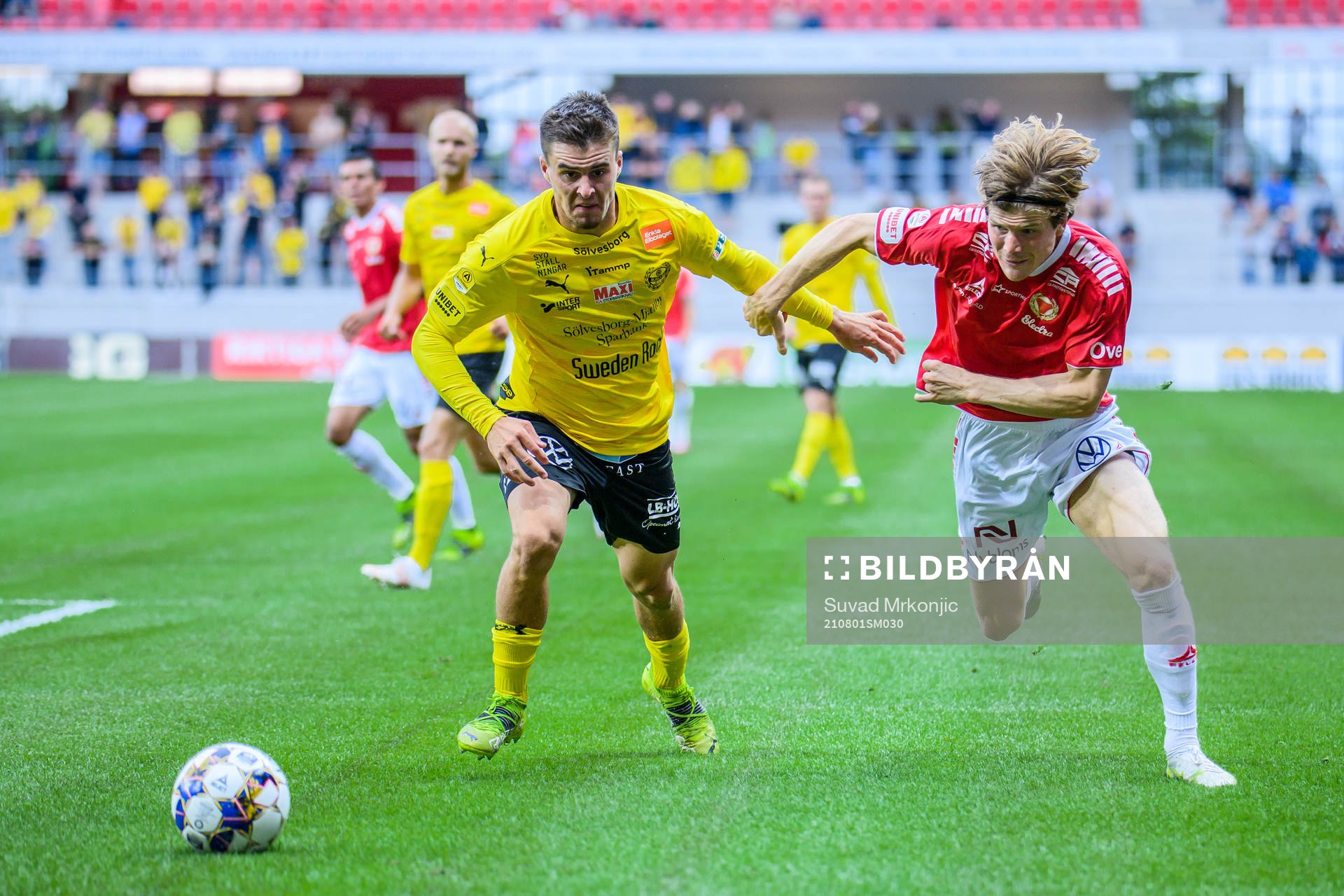 Mjällbys Jesper Gustavsson och Kalmars Oliver Berg