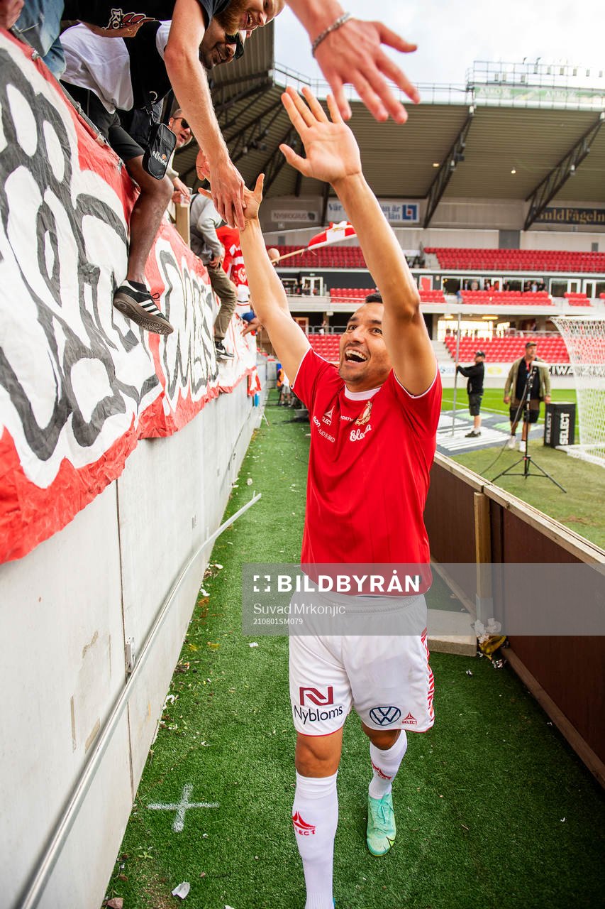 Kalmars Emin Nouri jublar efter fotbollsmatchen i Allsvenskan mellan Kalmar och Mjällby den 1 augusti 2021 i Kalmar. 