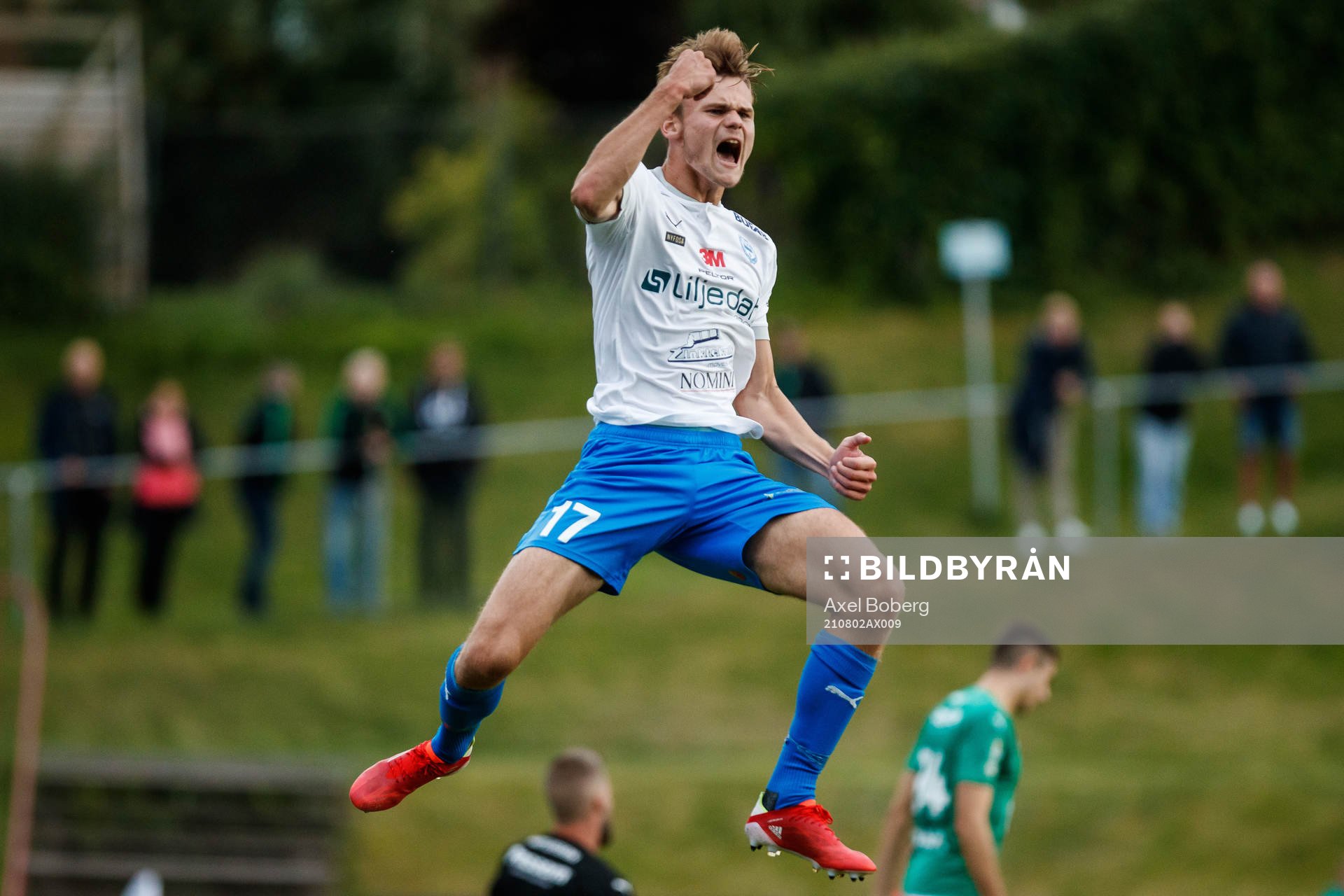 Värnamos Oscar Uddenäs jublar