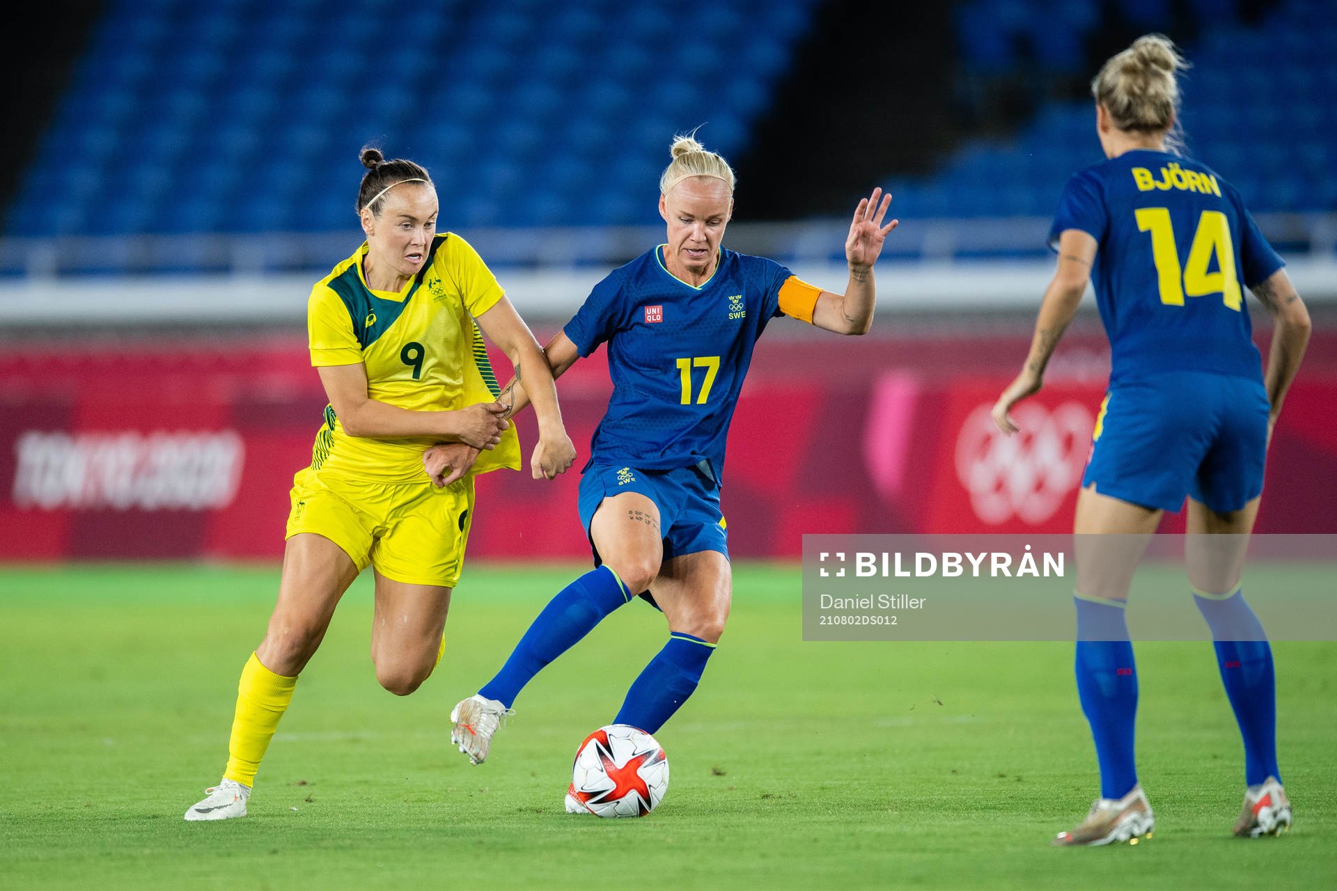 Caitlin Foord of Australia and Caroline Seger of Sweden in