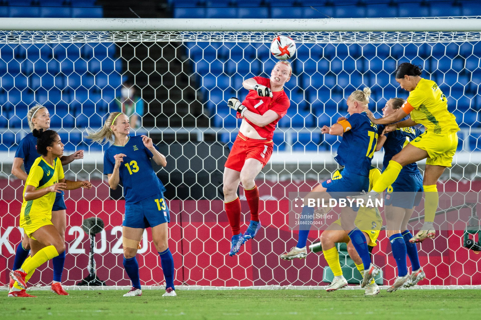 Hedvig Lindahl of Sweden in the women´s football match