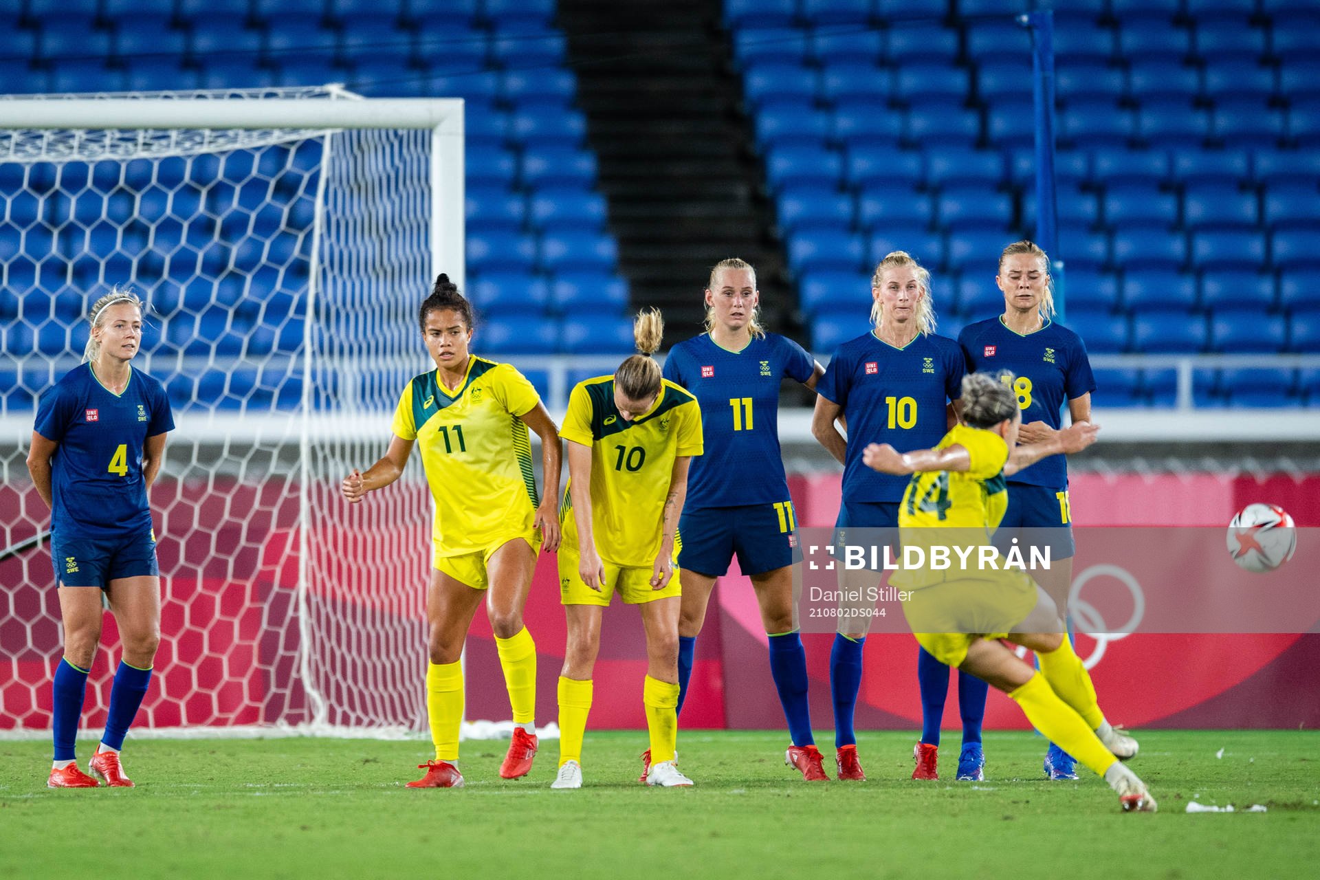 Alanna Kennedy of Australia with a free kick in the women´s football match between Australia and Sweden at Tokyo 2020 Olympic Games on August 2, 2021 in Tokyo.