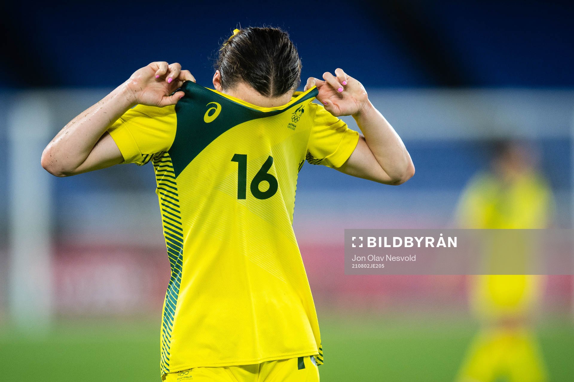 Hayley Raso of Australia looks dejected in the women´s