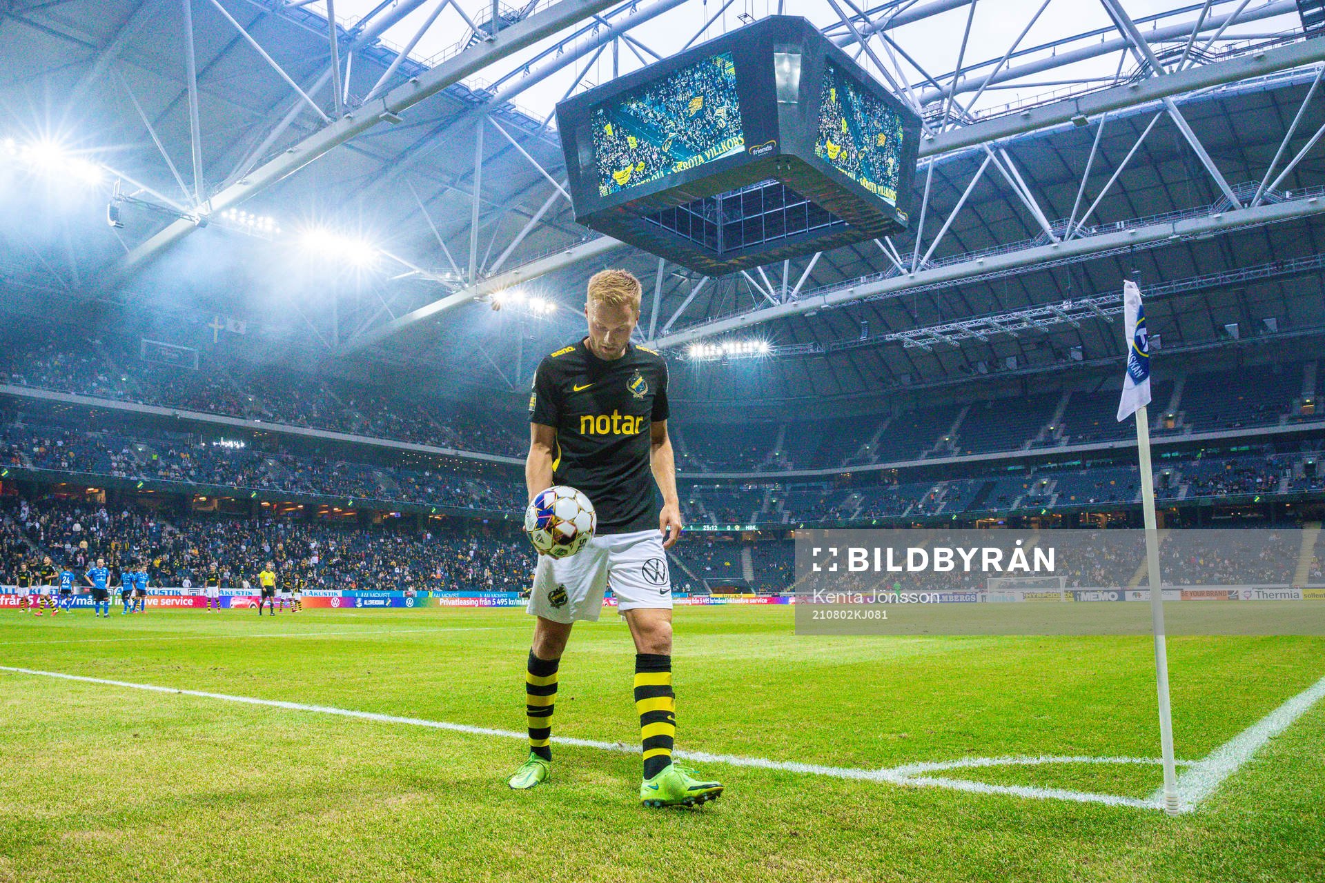 s Sebastian Larsson