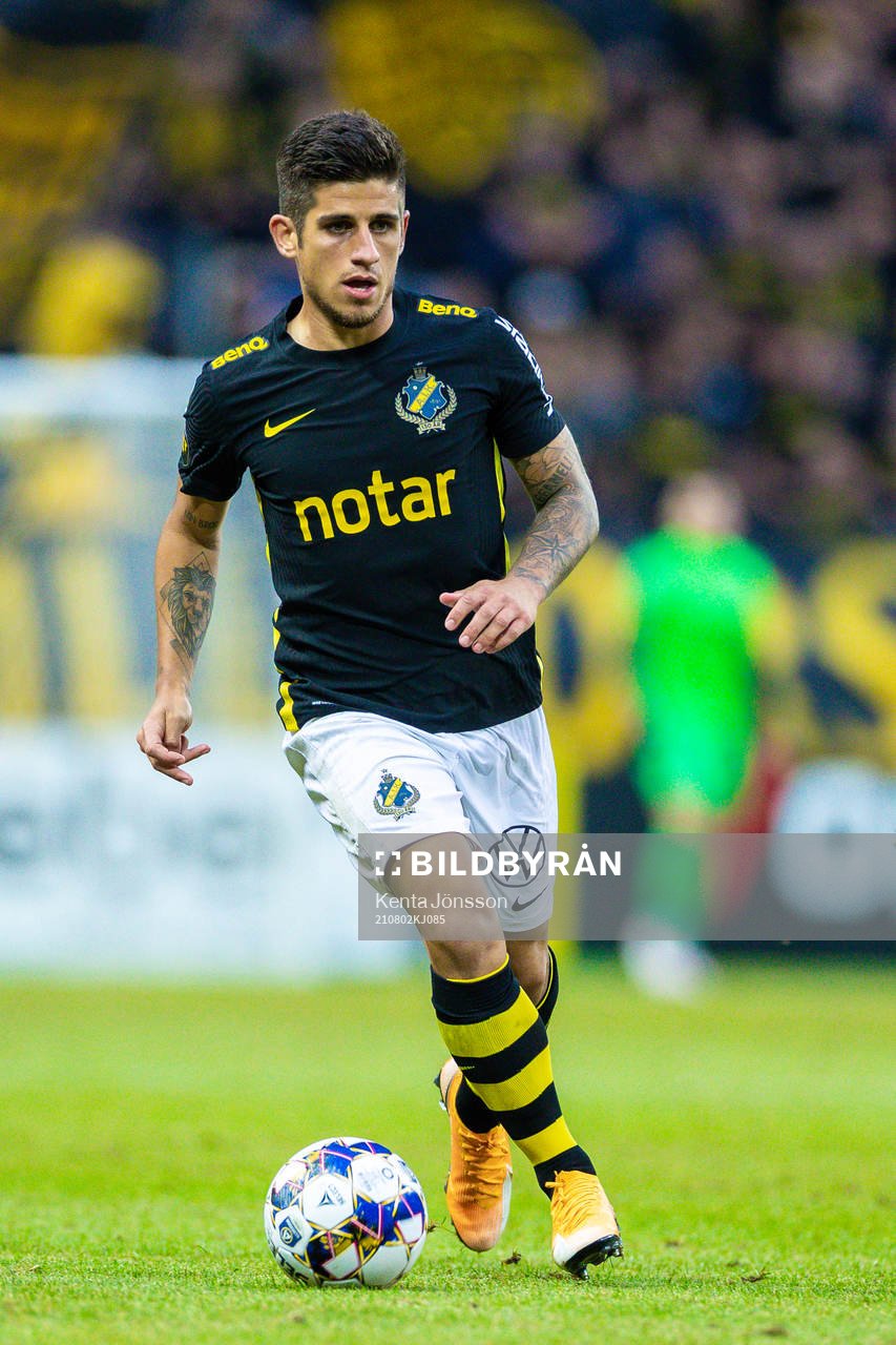 s Nicolas Stefanelli