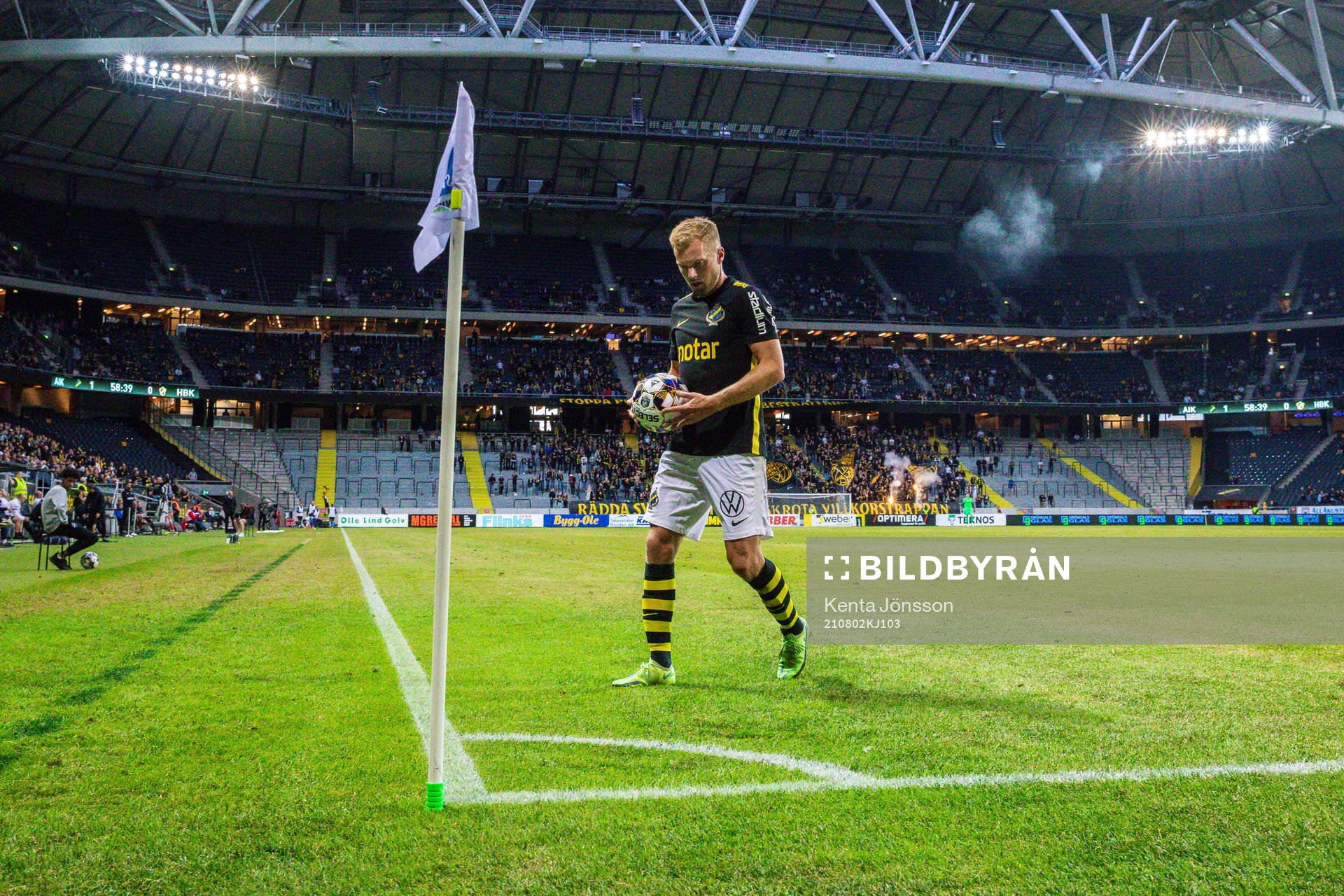 s Sebastian Larsson