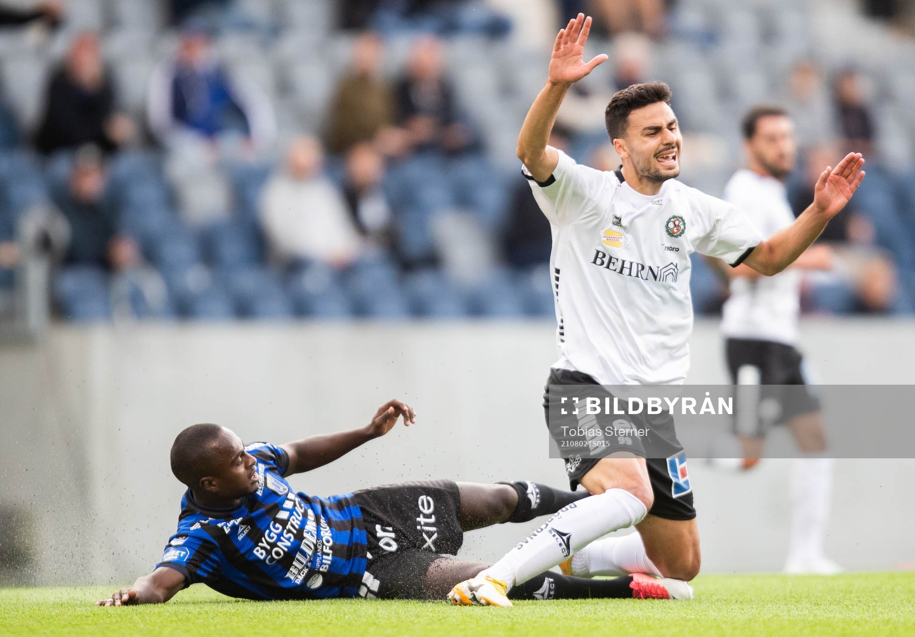Örebros Deniz Hümmet och Sirius Nahom Girmai Netabay