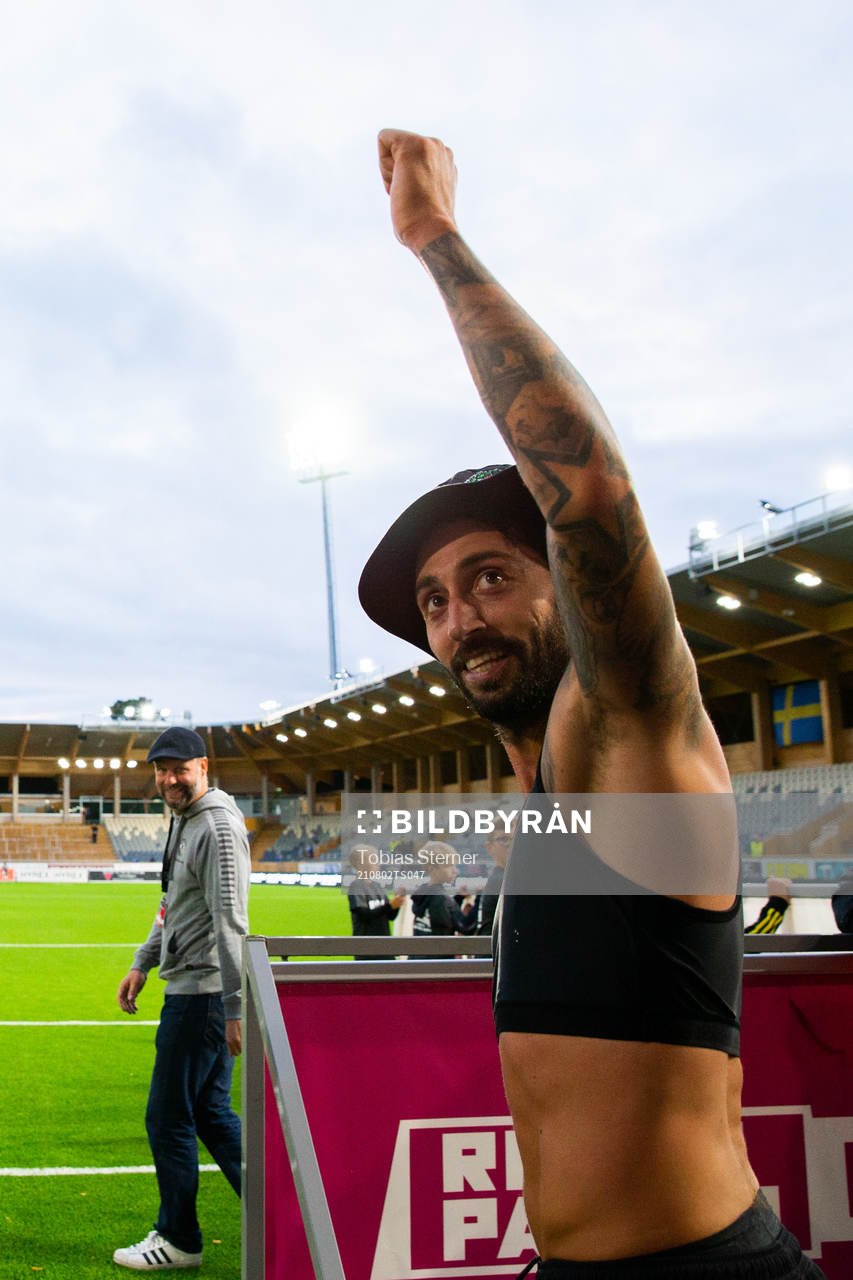 Örebros Nahir Besara jublar