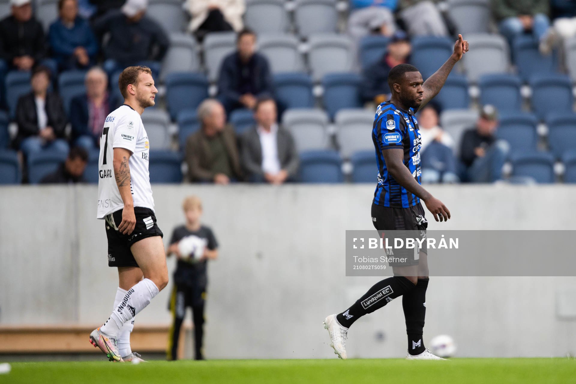 Sirius Christian Kouakou ger tummen upp
