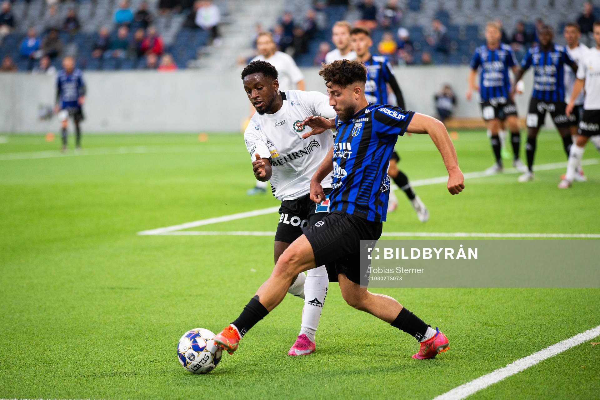 Sirius Moustafa Zeidan  och Örebros Kevin Wright