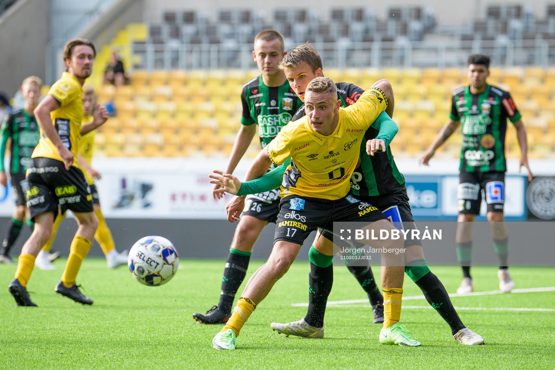 Elfsborgs Theo Lind och Varbergs Victor Karlsson