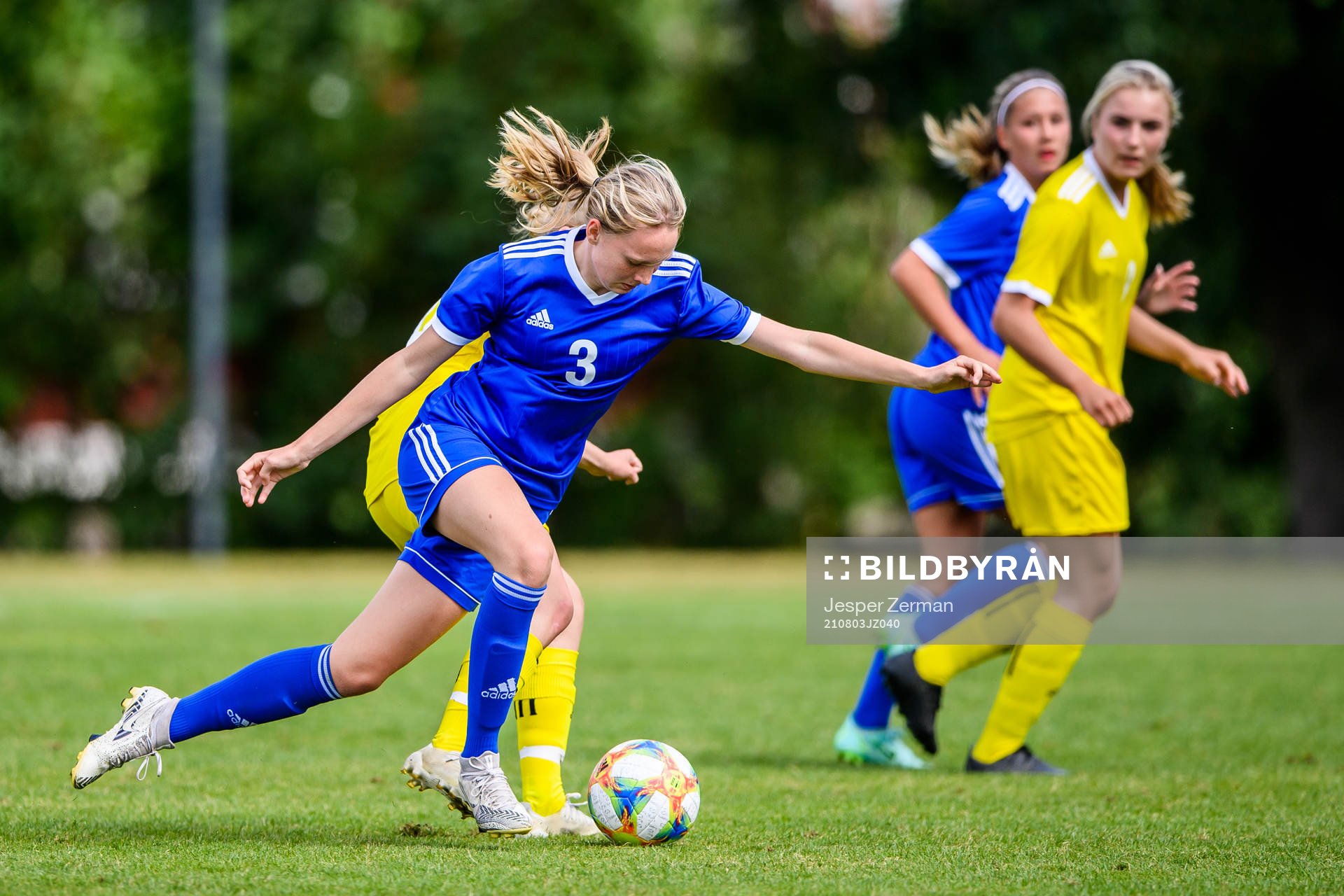 Amelia Hallberg under SvFF:s riksläger för flickor på Bosön den 3 augusti 2021 i Stockholm. 