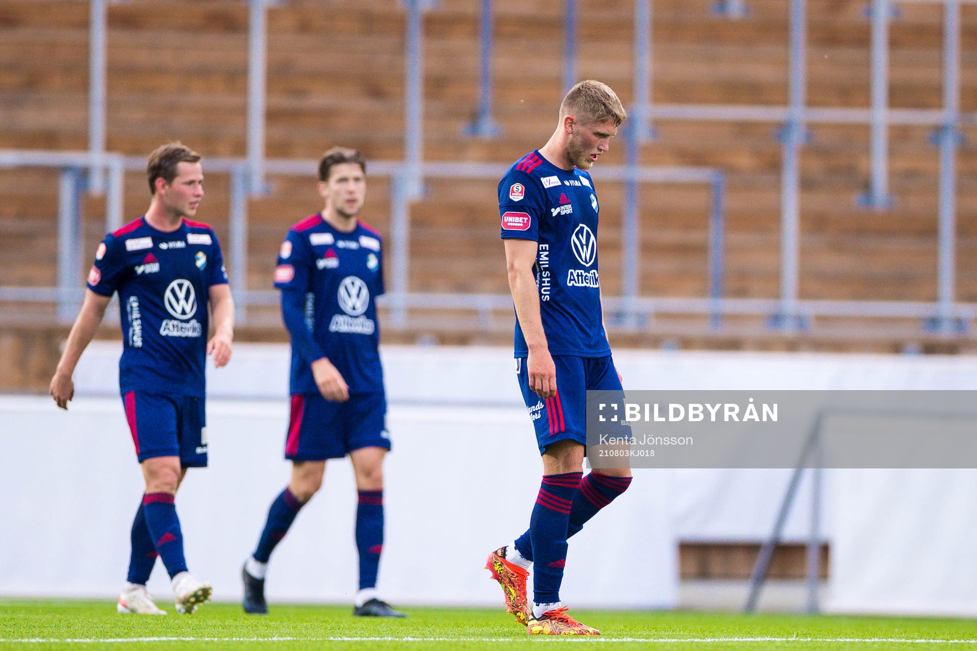 Östers Emil Engqvist  deppar