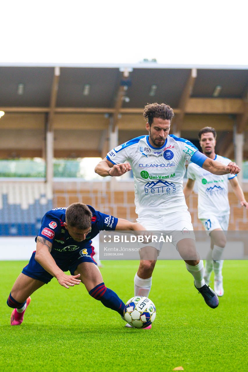 Östers Tatu Varmanen och Akropolis Panajotis Dimitriadis