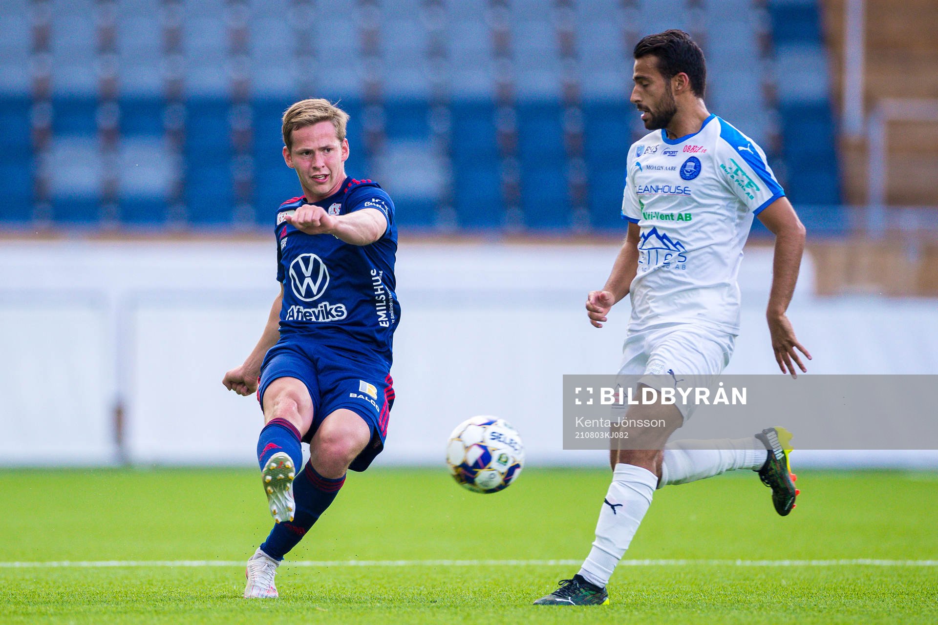 Östers Alex Thor Hauksson  och Akropolis Christian Rubio
