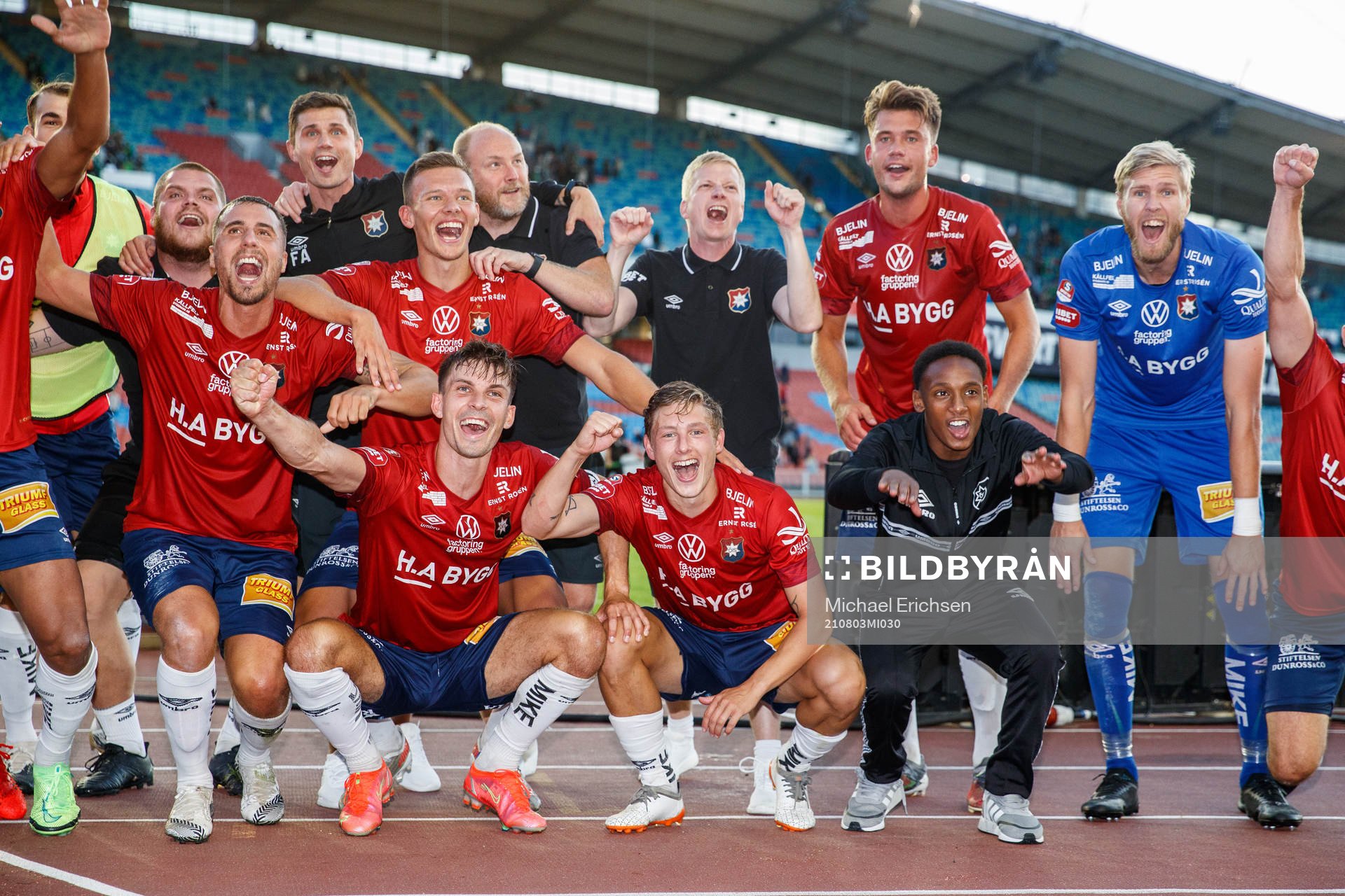 Örgrytes spelare jublar efter fotbollsmatchen i Superettan mellan Örgryte och GAIS den 3 augusti 2021 i Göteborg. 