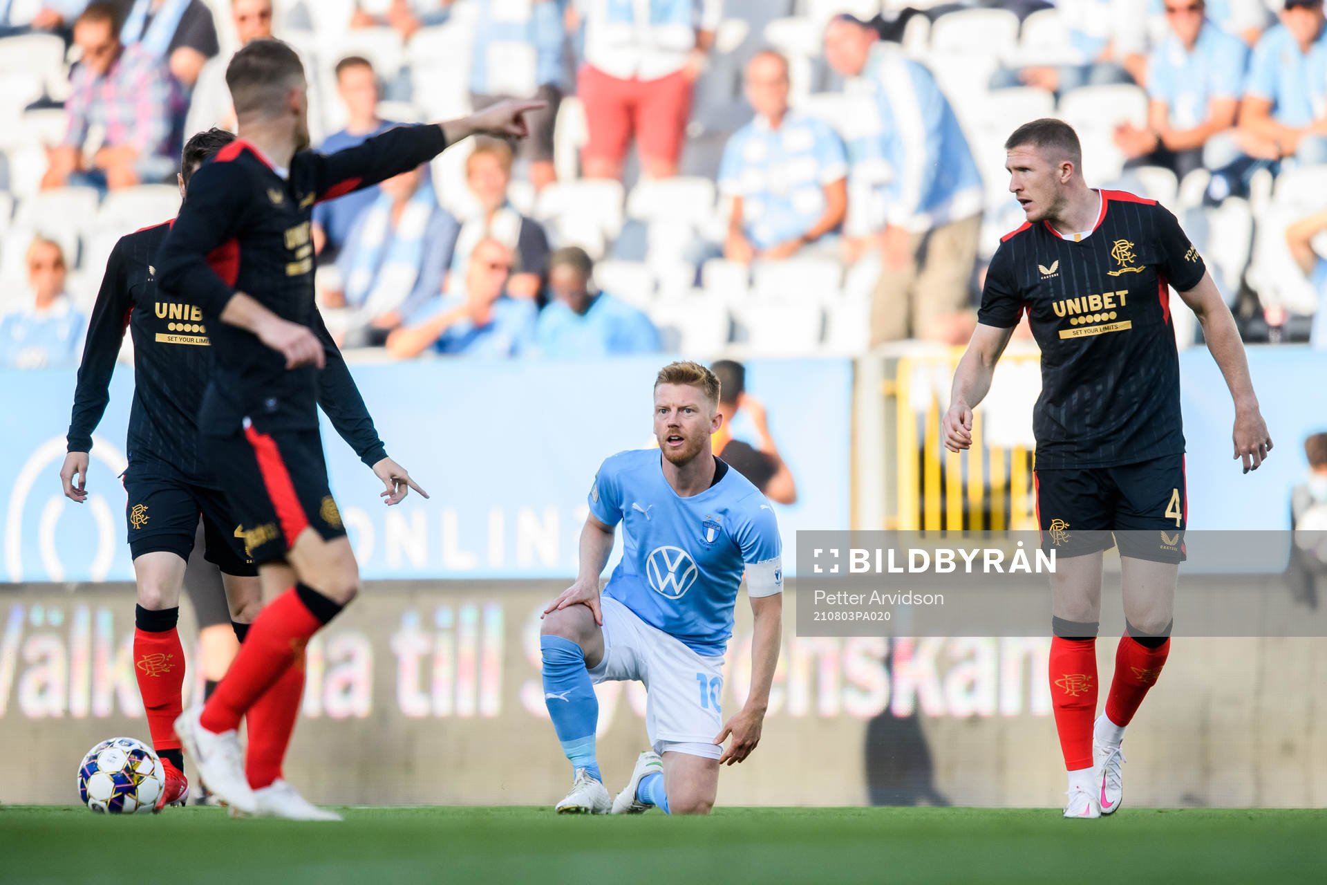 Anders Christiansen of Malmö FF and John Lundstram of