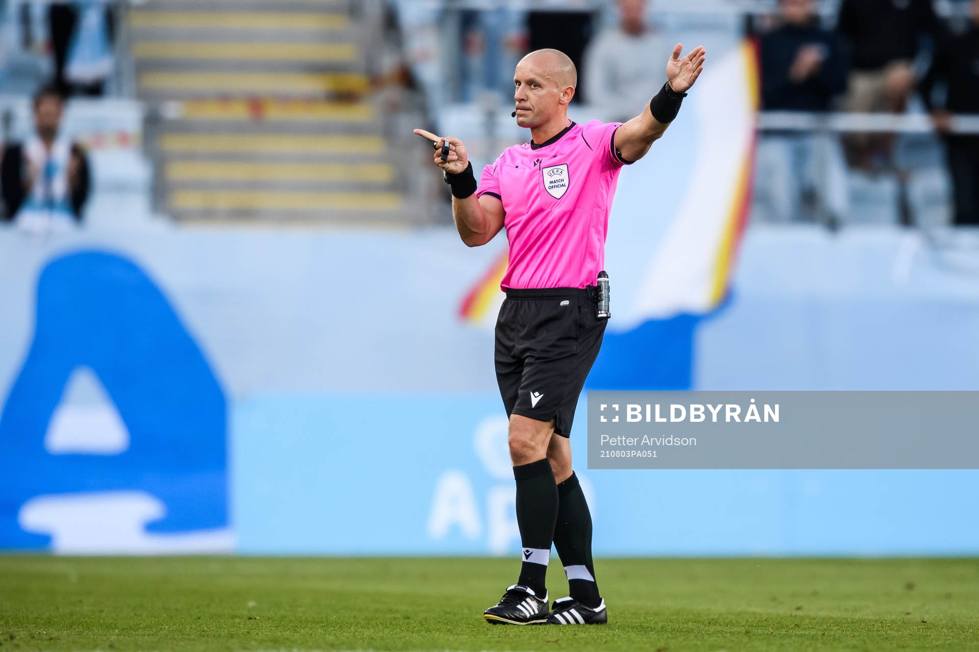 Referee Szymon Marciniak
