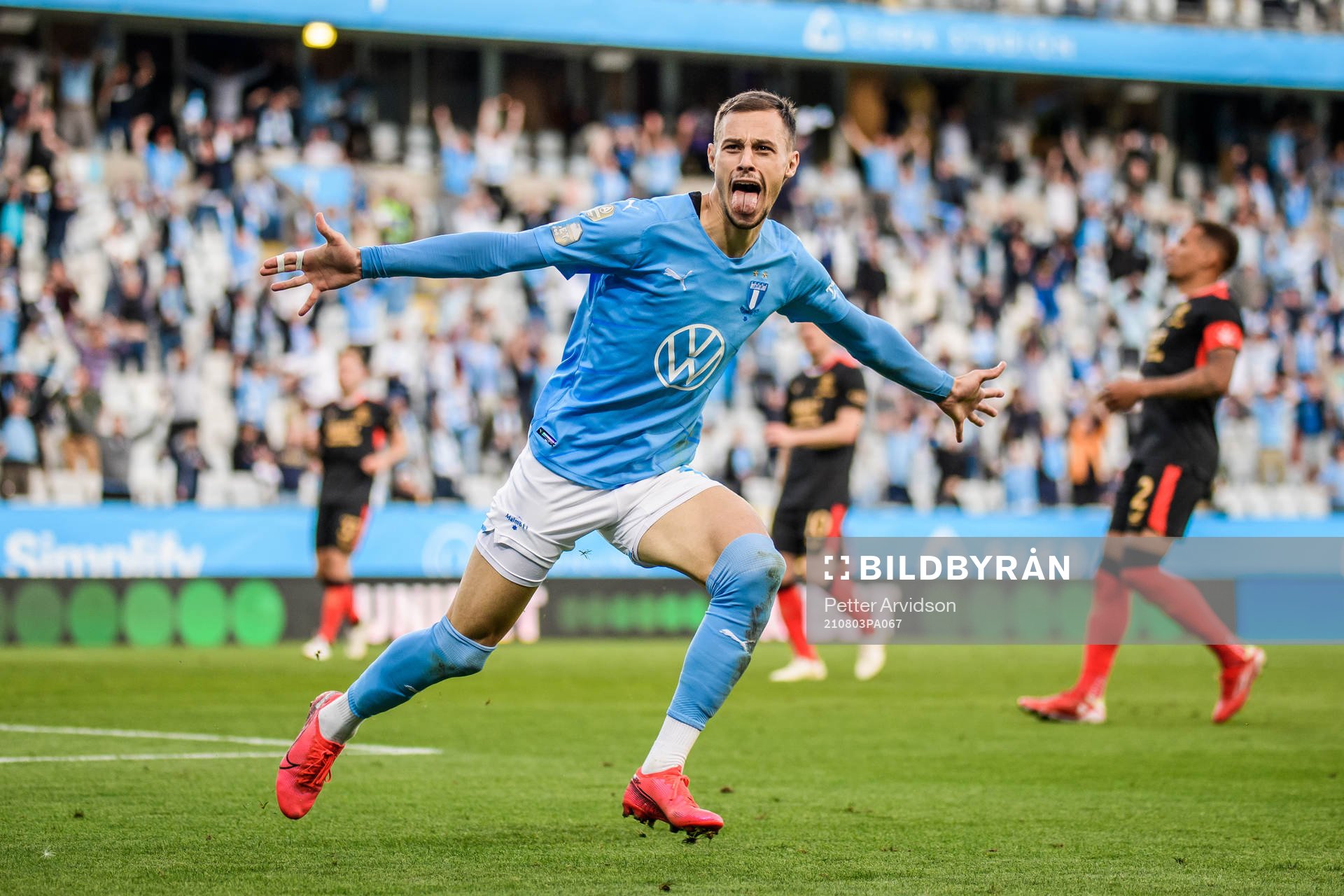 Veljko Birmancevic of Malmö FF celebrates