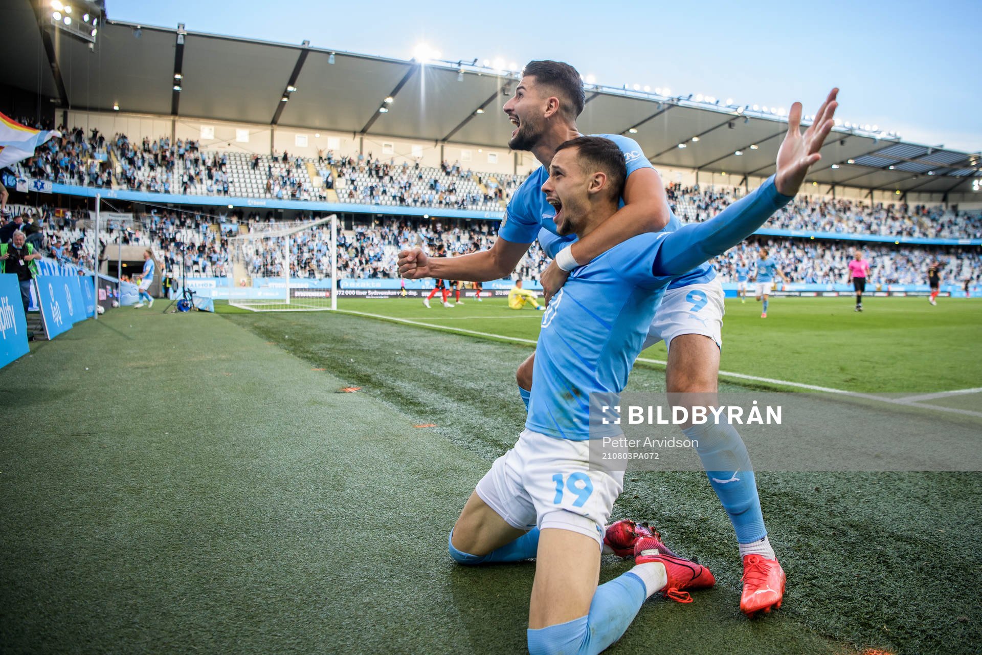 Veljko Birmancevic of Malmö FF celebrates together with