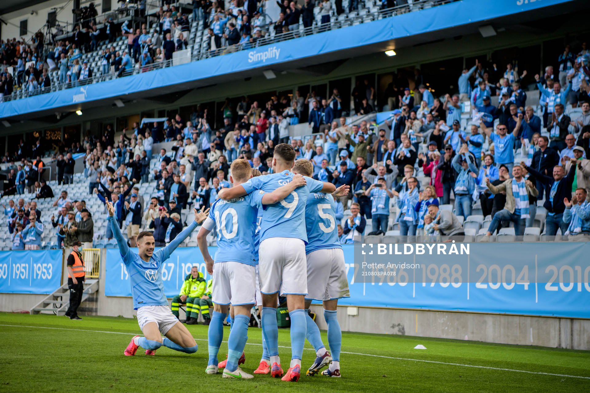 Sören Rieks of Malmö FF (r) celebrate with teaamates after scoring 1-0 during the UEFA Champions League qualifying match between Malmö FF and Rangers on August 3, 2021 in Malmö.