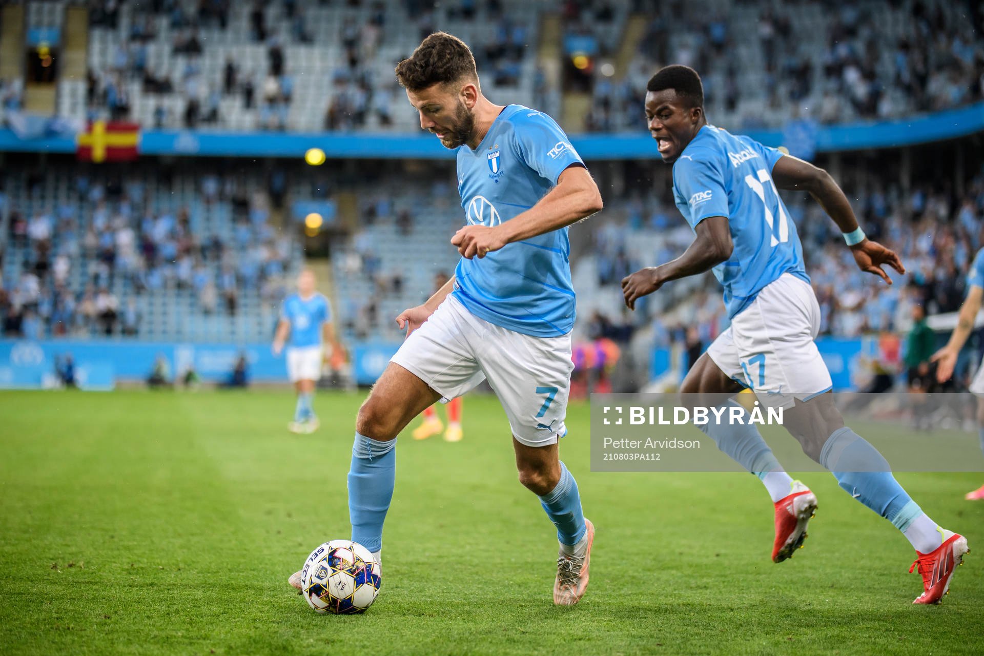 Erdal Rakip and Malik Abubakari of Malmö FF
