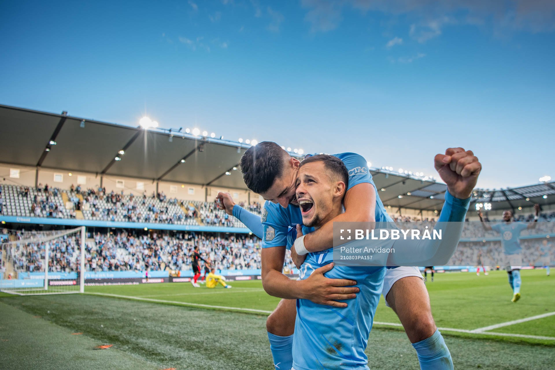 Veljko Birmancevic celebrate with Antonio Colak of Malmö FF