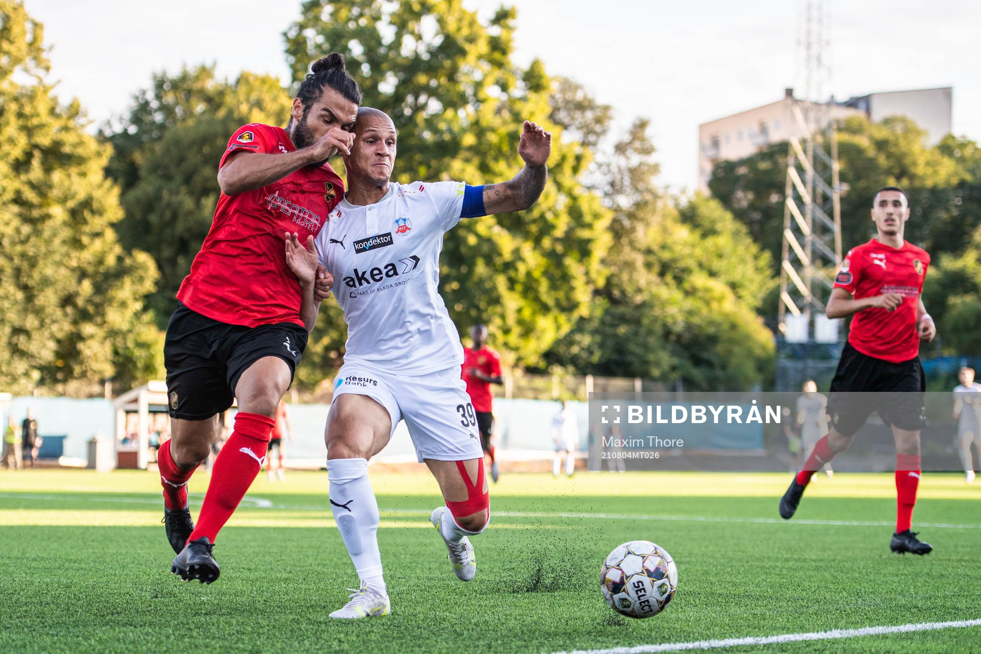 Vasalunds Peshraw Azizi och Helsingborgs Anthony van