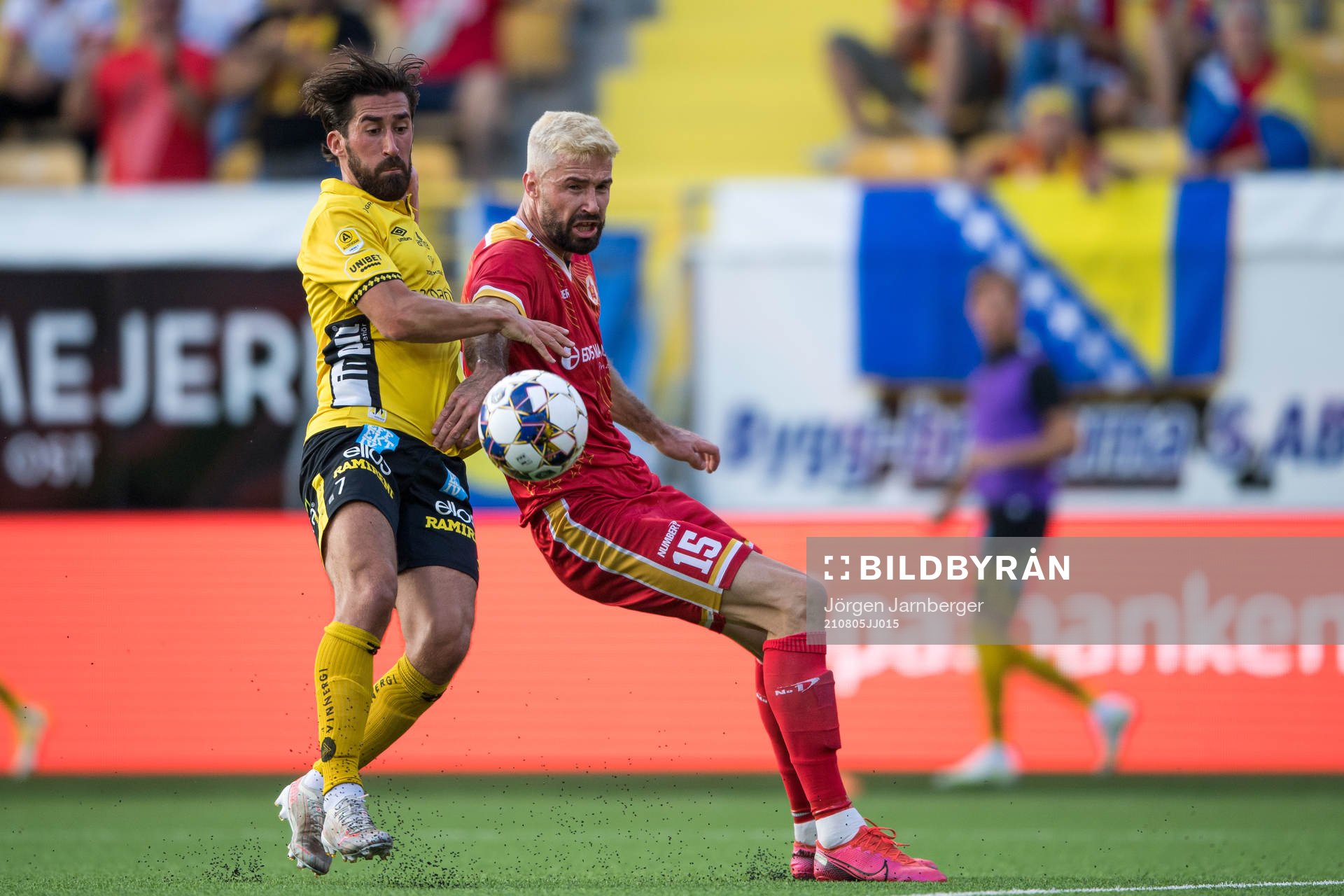 Frederik Holst of Elfsborg and Tarik Isić of Velez