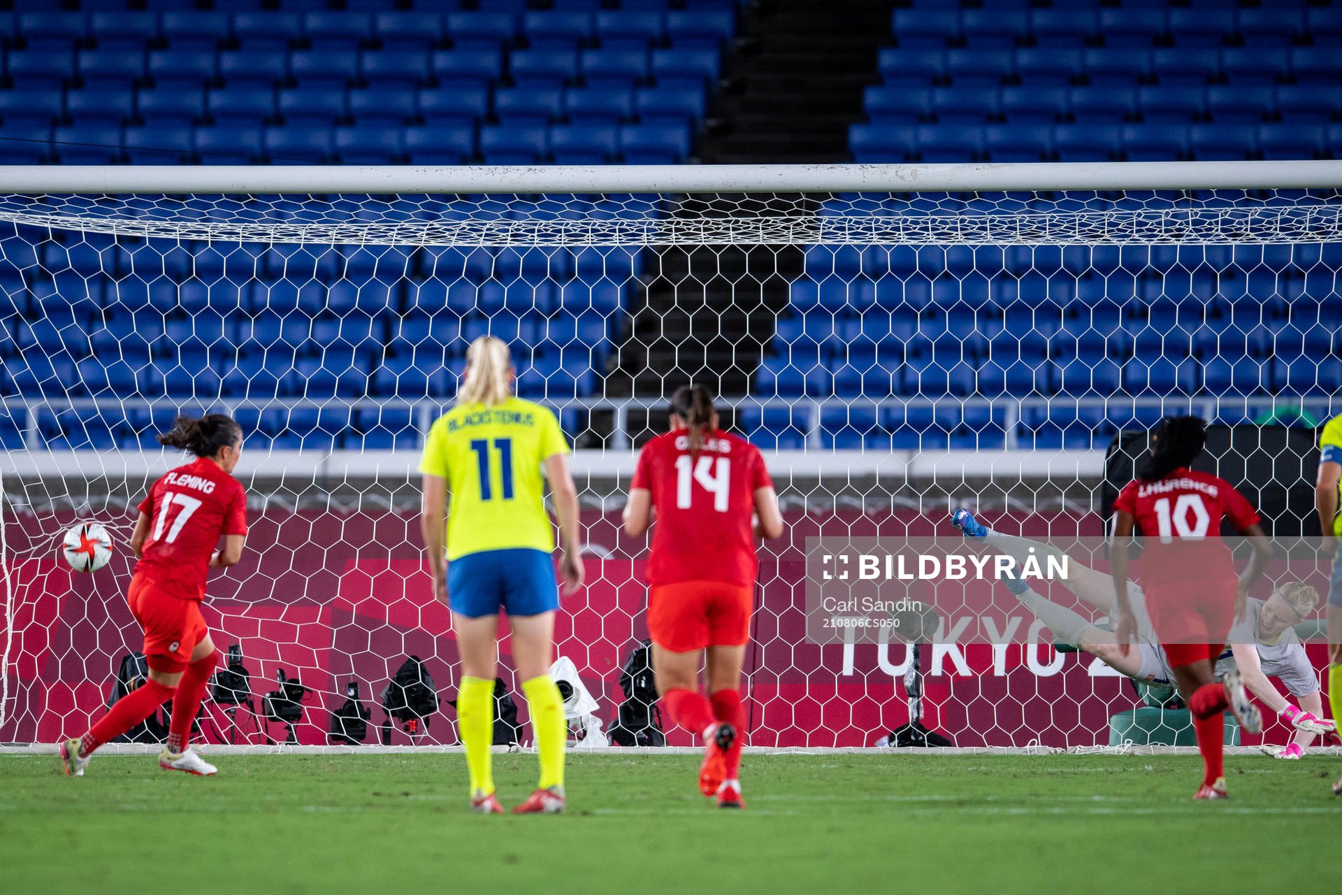 Jessie Fleming of Canada scores 1-1 in the women’s