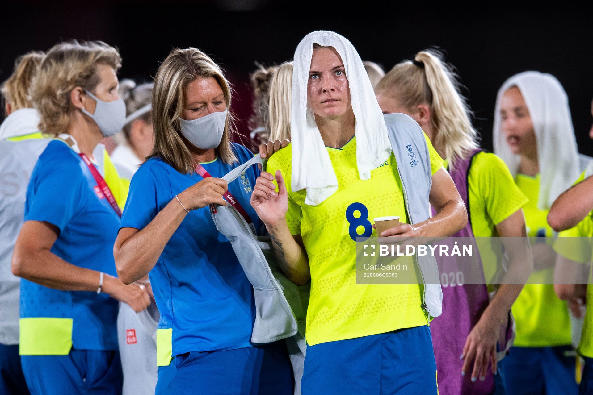 Lina Hurtig of Sweden cools down in the women’s football