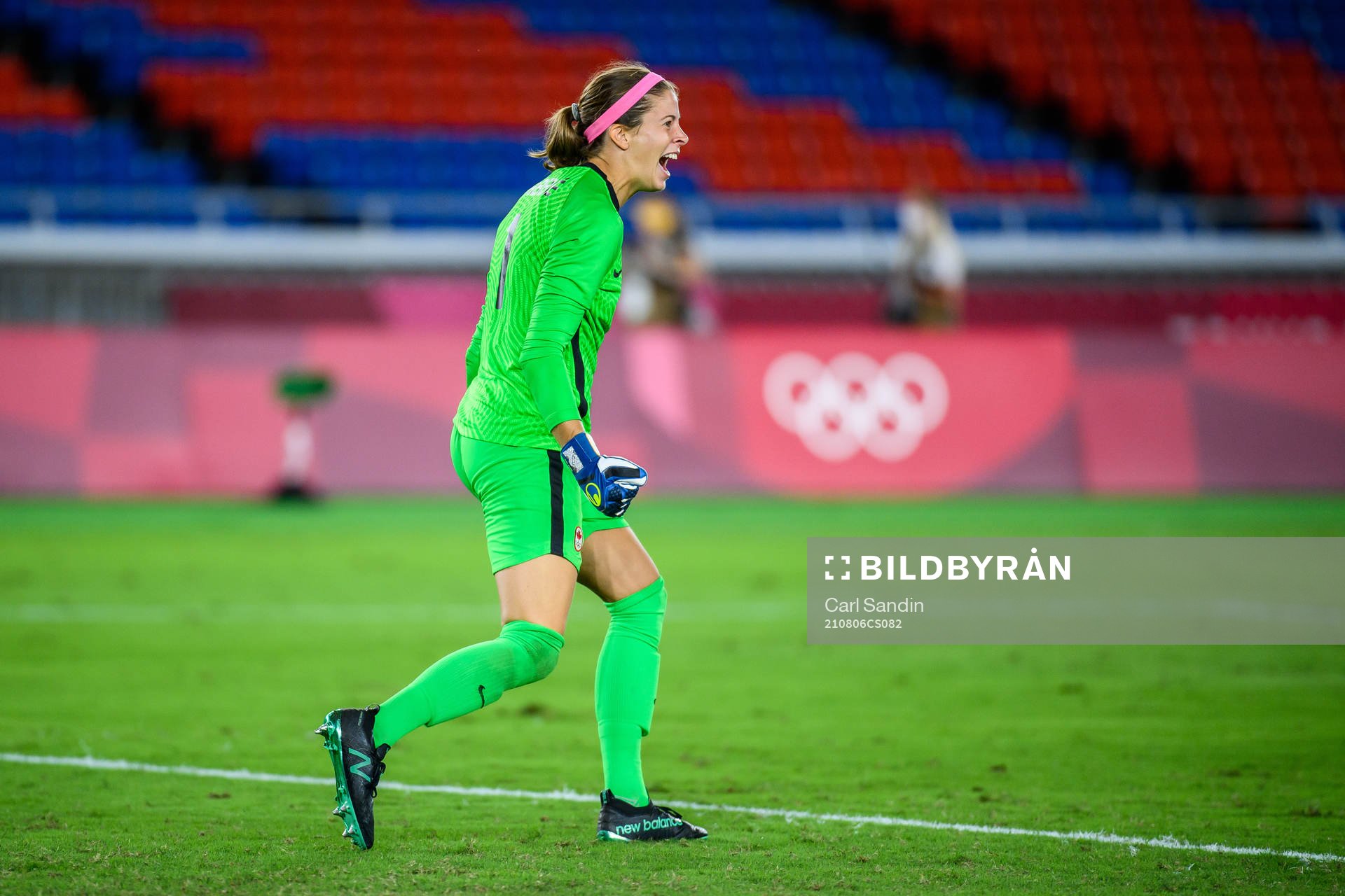 goalkeeper Stephanie Labbe of Canada celebrates