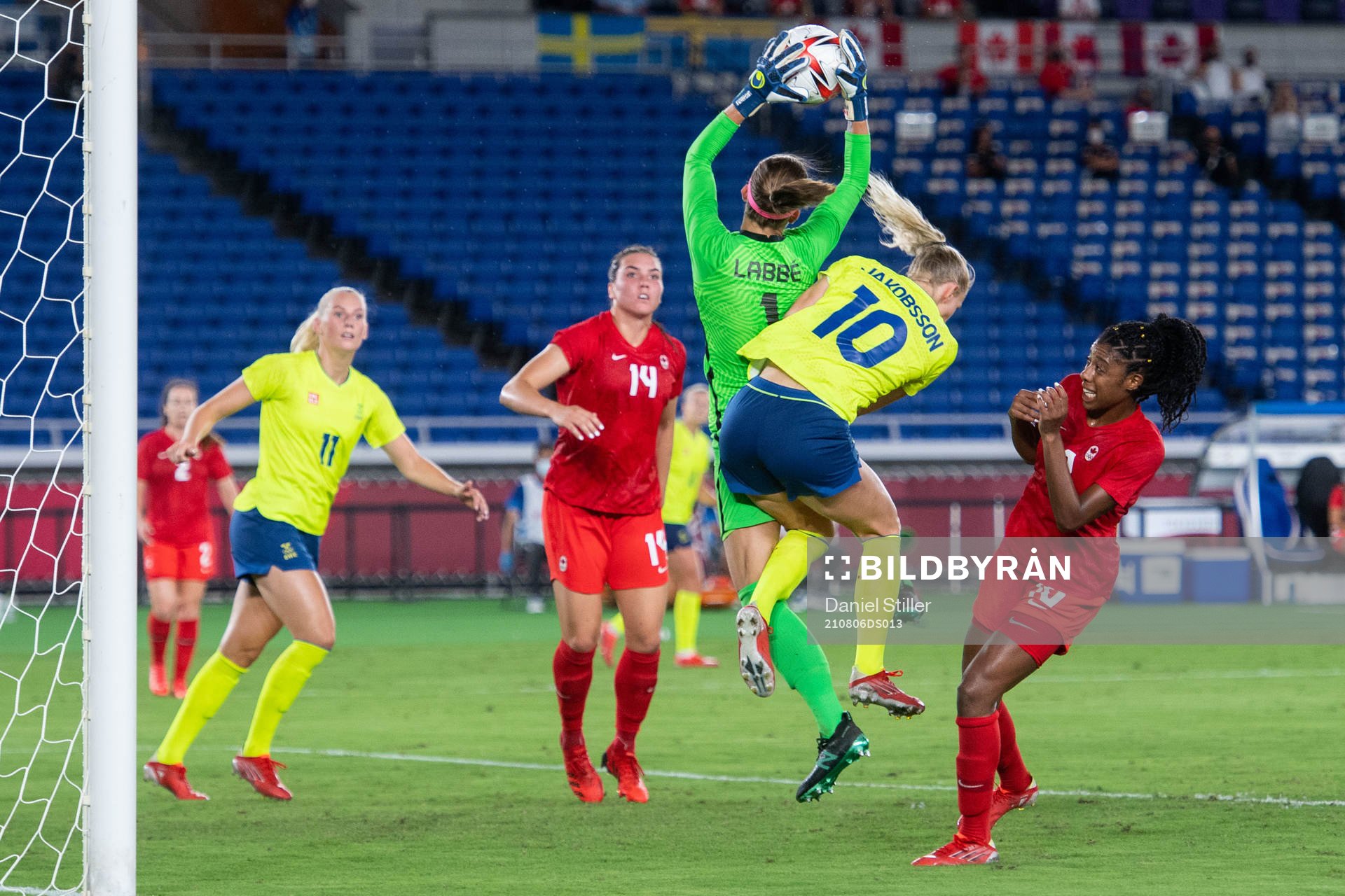 Goalkeeper Stephanie Labbe of Canada  in the women’s