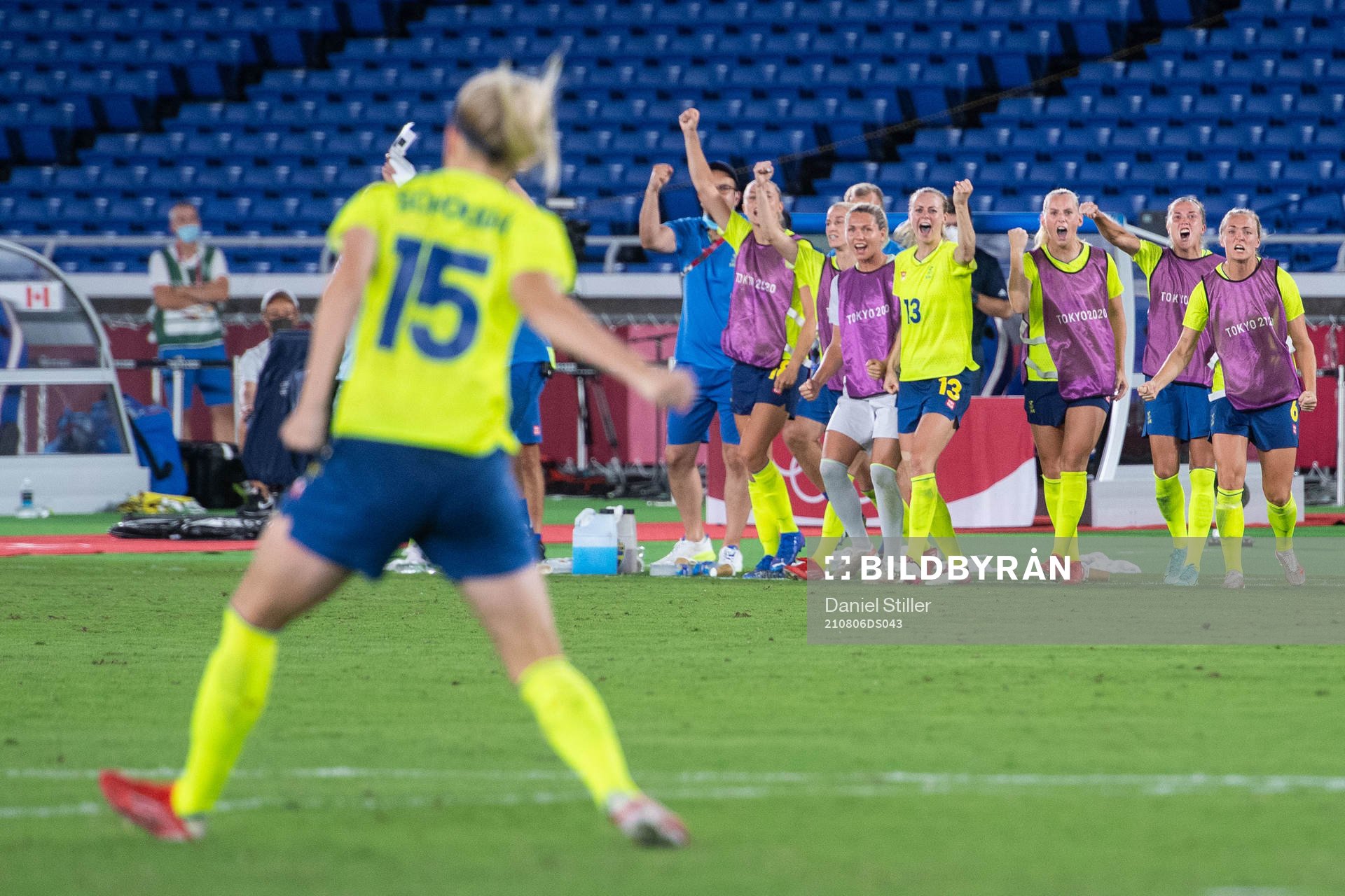 Players of Sweden celebrates in the women’s football final