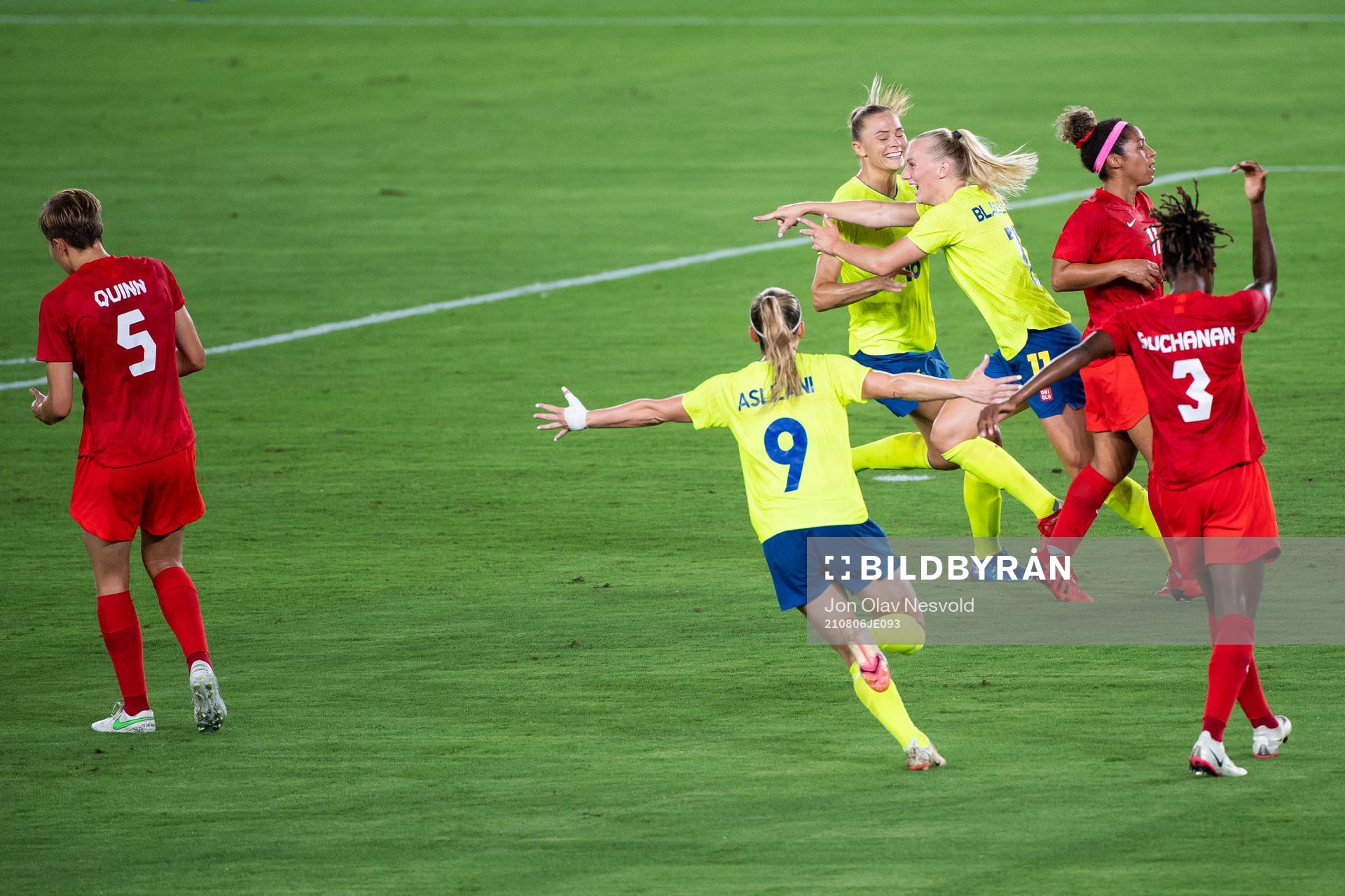 Stina Blackstenius of Sweden celebrates 1-0 in the