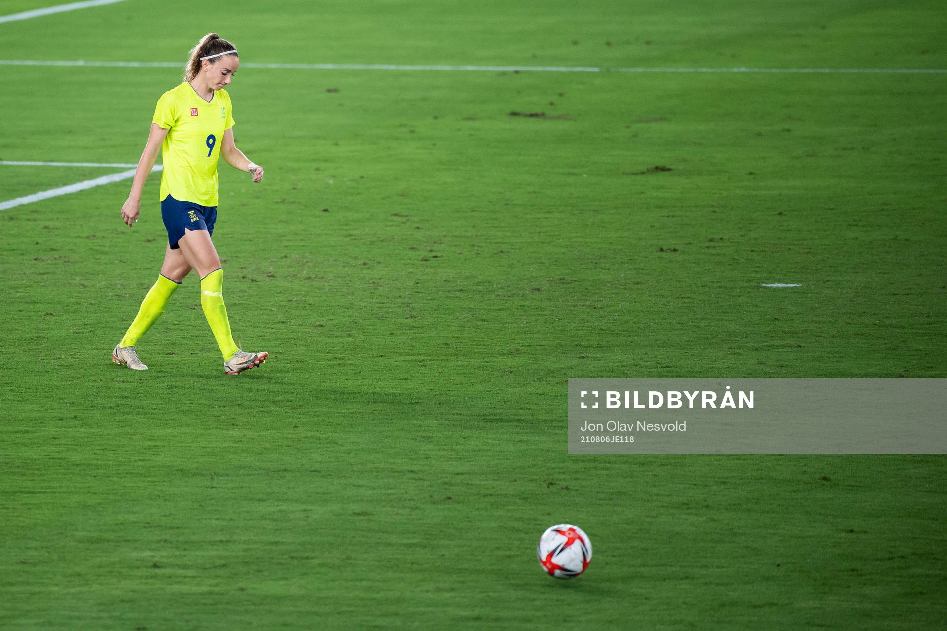Kosovare Asllani of Sweden looks dejected