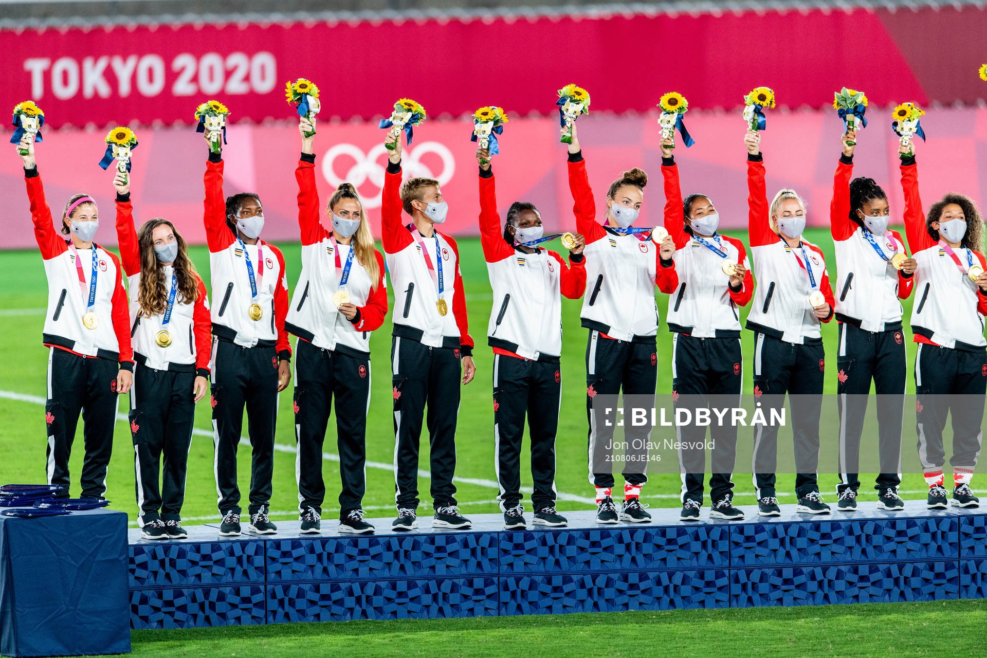 Players of Canada after the women’s football final during day 14 of the Tokyo 2020 Olympic Games on August 6, 2021 in Tokyo.
