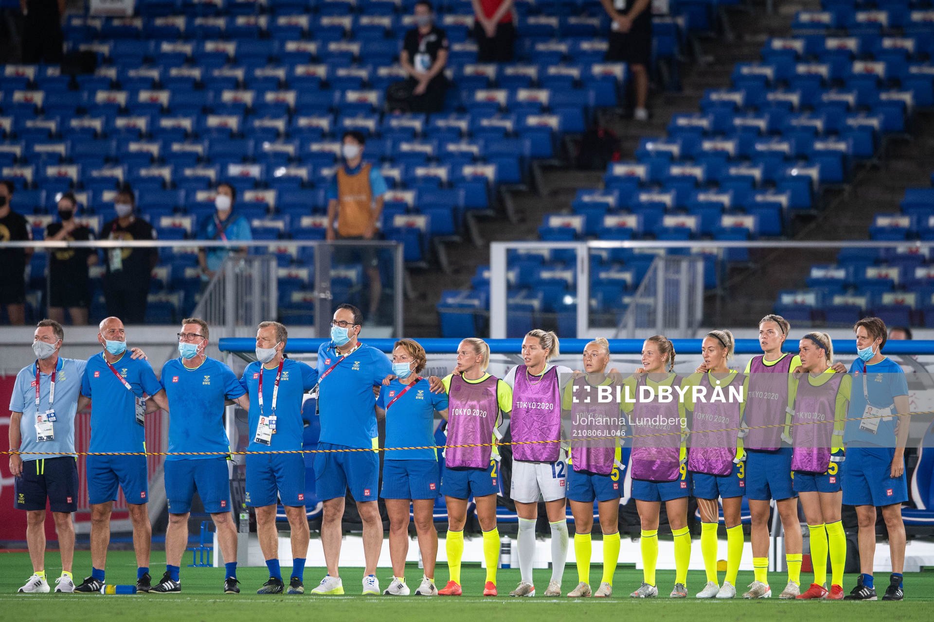 Coaches and players of Sweden