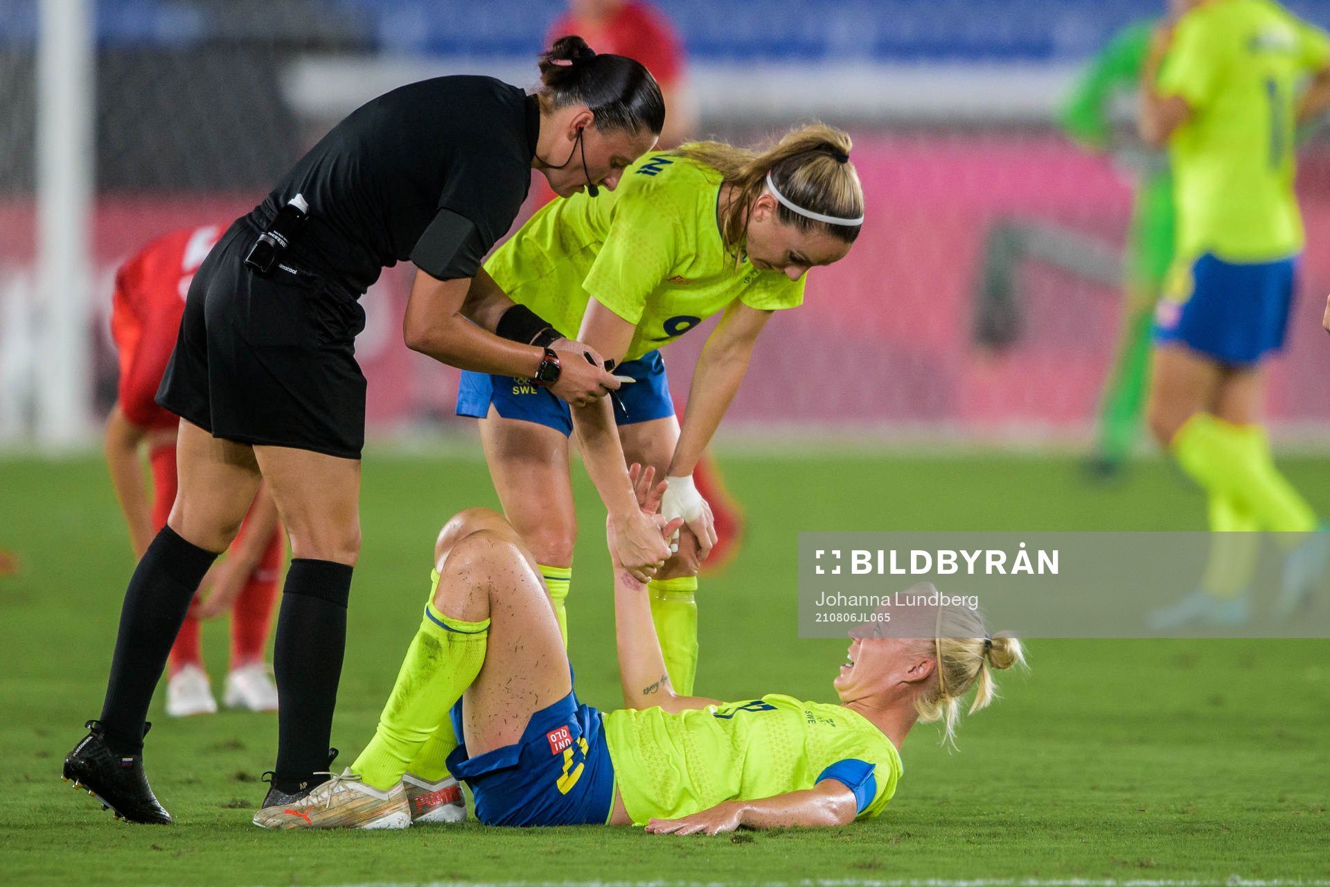 Kosovare Asllani and Caroline Seger of Sweden in the