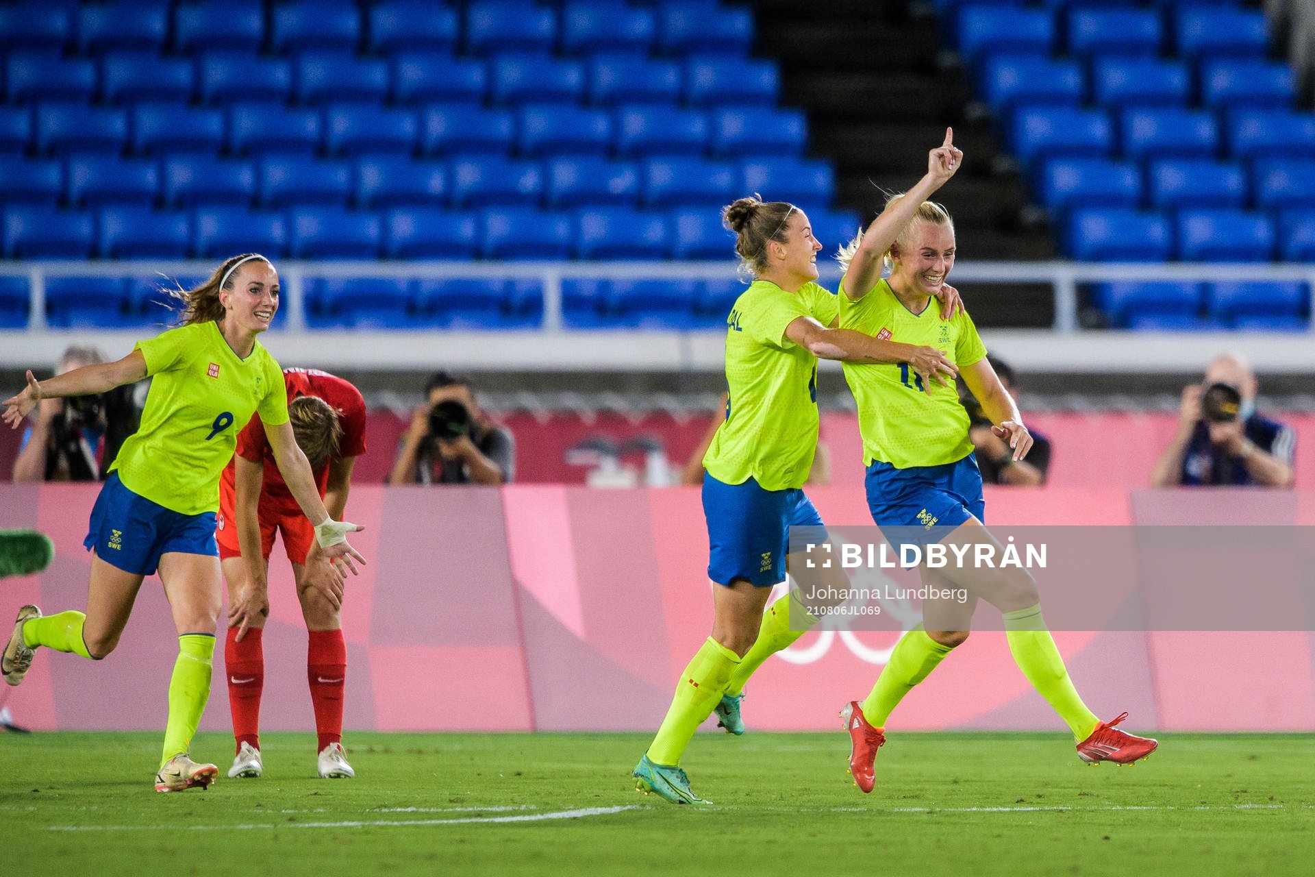 Stina Blackstenius of Sweden celebrates together with
