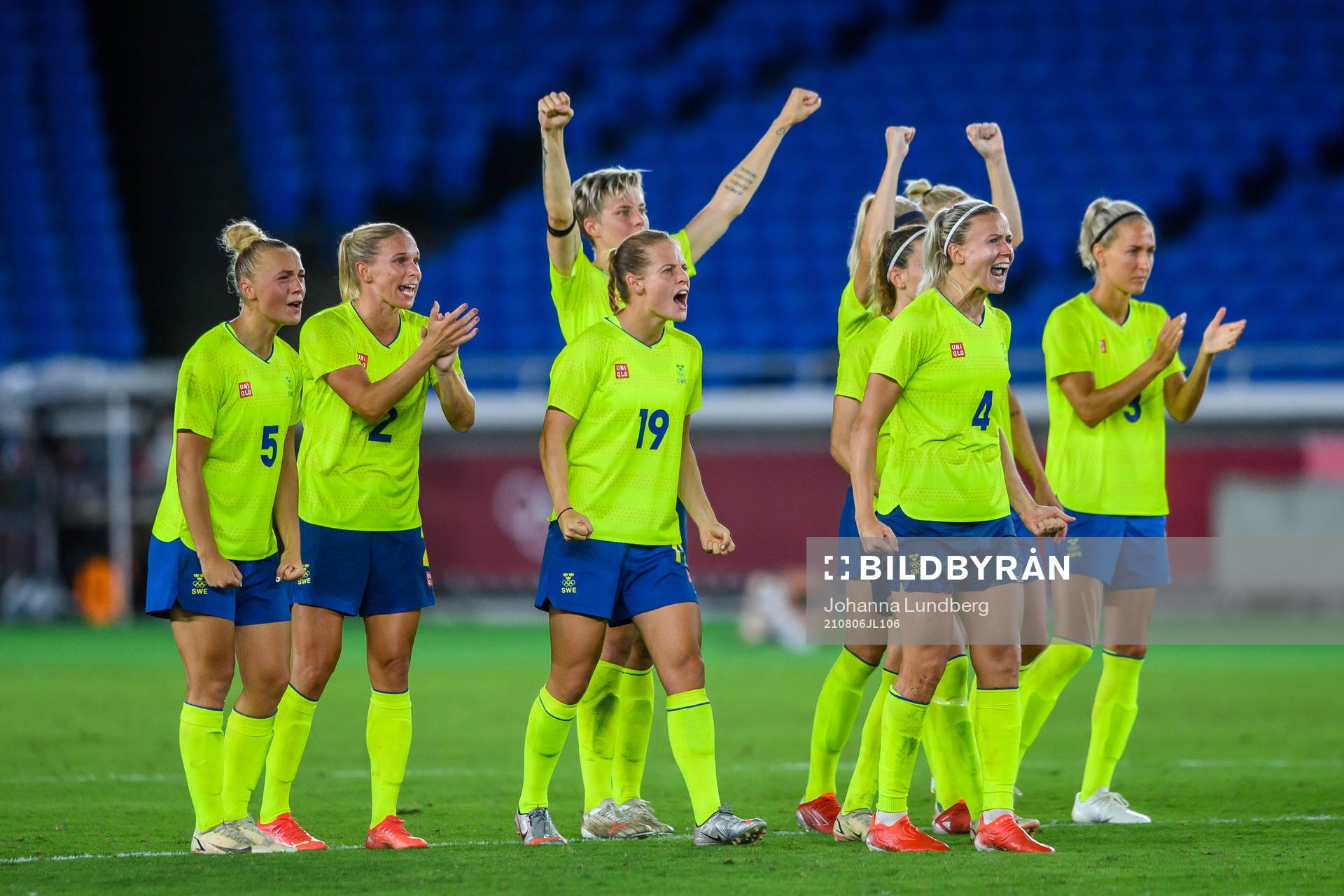 Players of Sweden celebrate