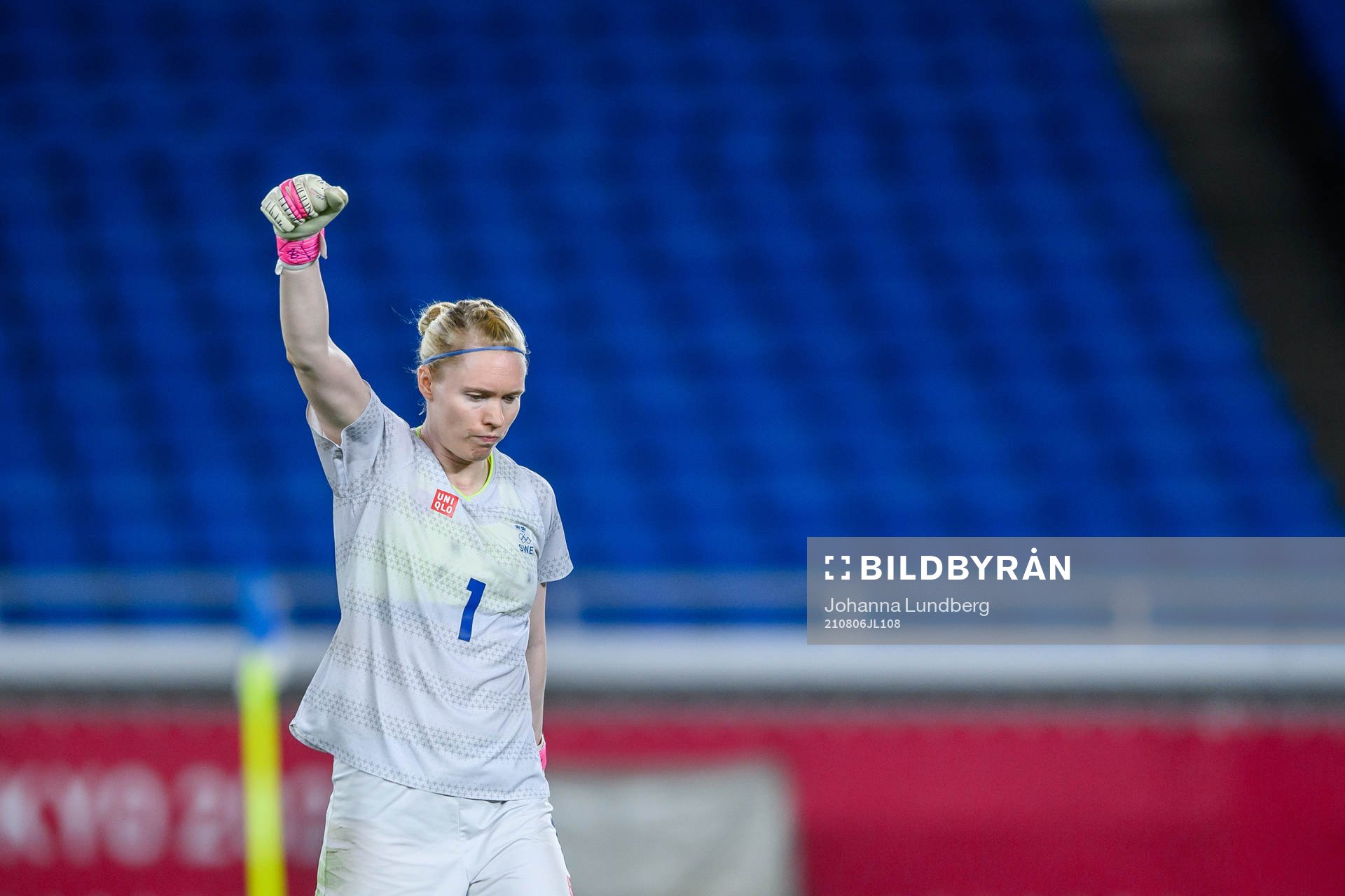 Hedvig Lindahl of Sweden celebrates
