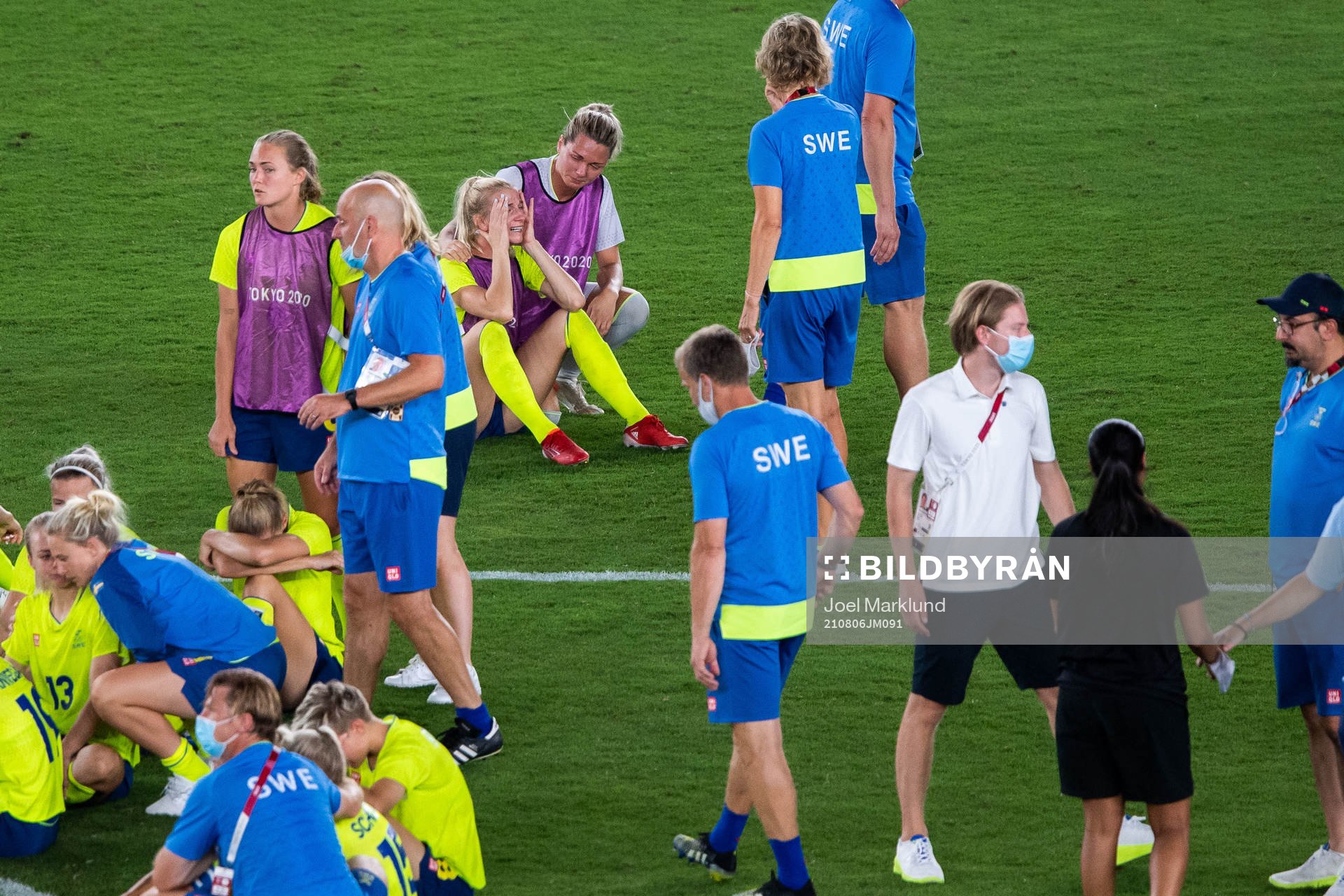 Sofia Jakobsson and Jennifer Falk of Sweden looks dejected